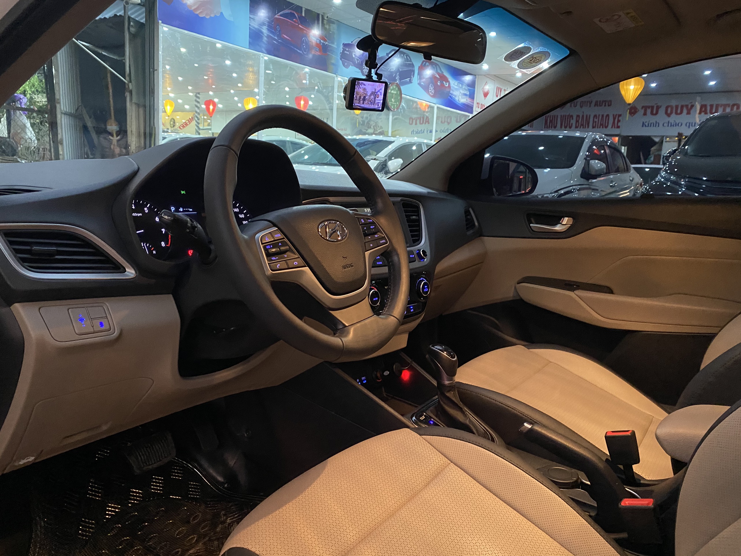 Hyundai Accent 1.4ATH 2019 - 7