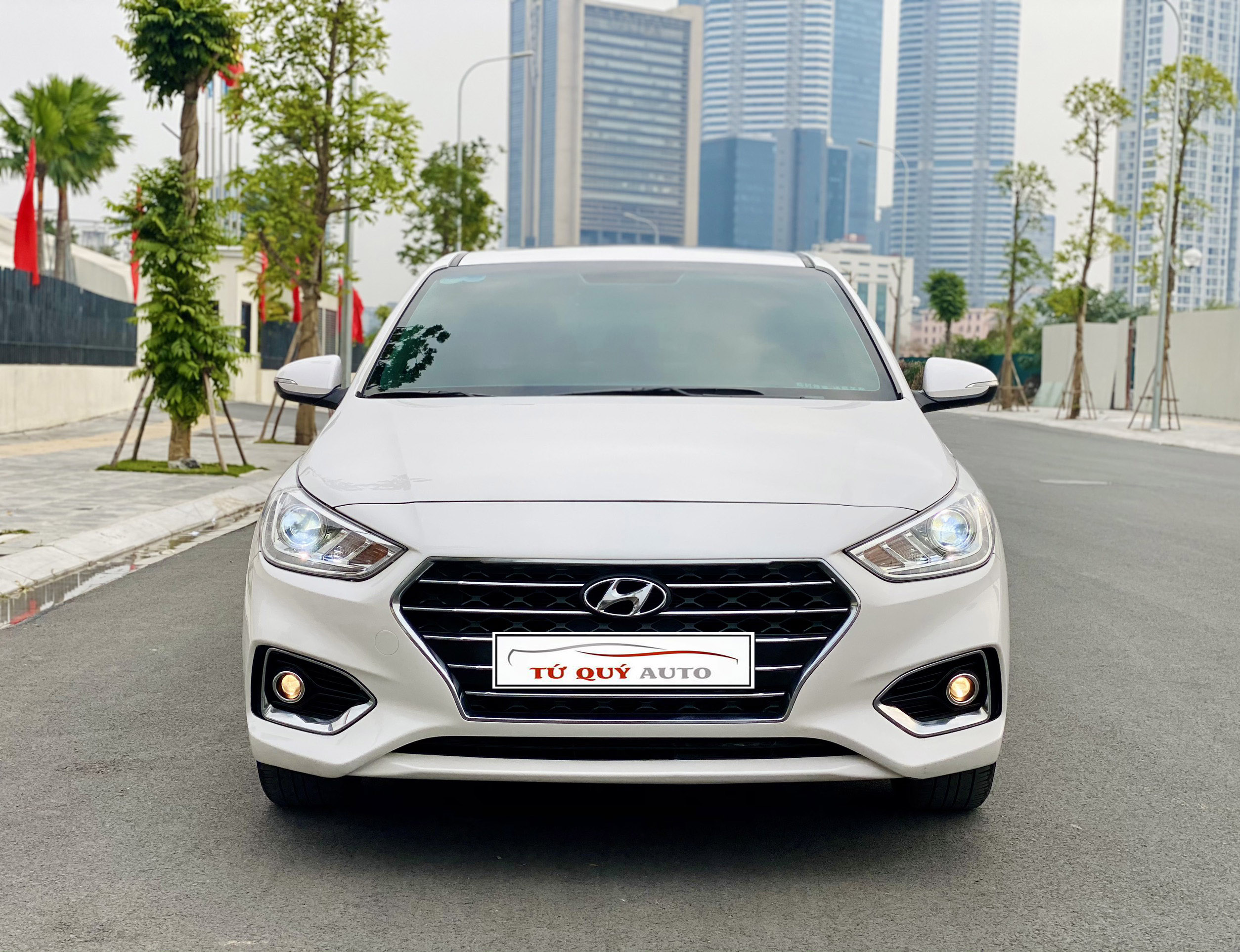 Xe Hyundai Accent 1.4ATH 2019 - Trắng