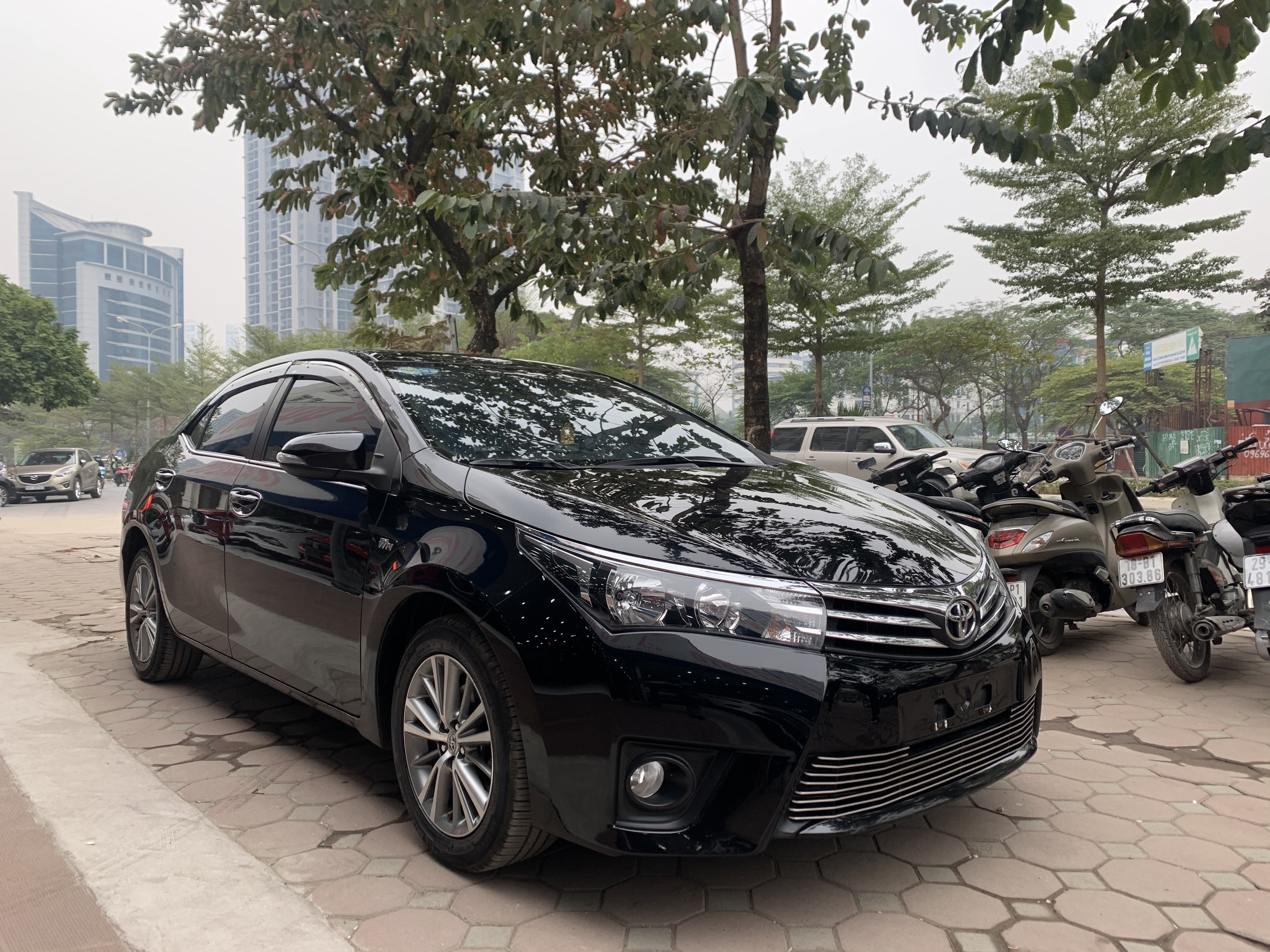 Toyota Altis 1.8G 2015 - 6