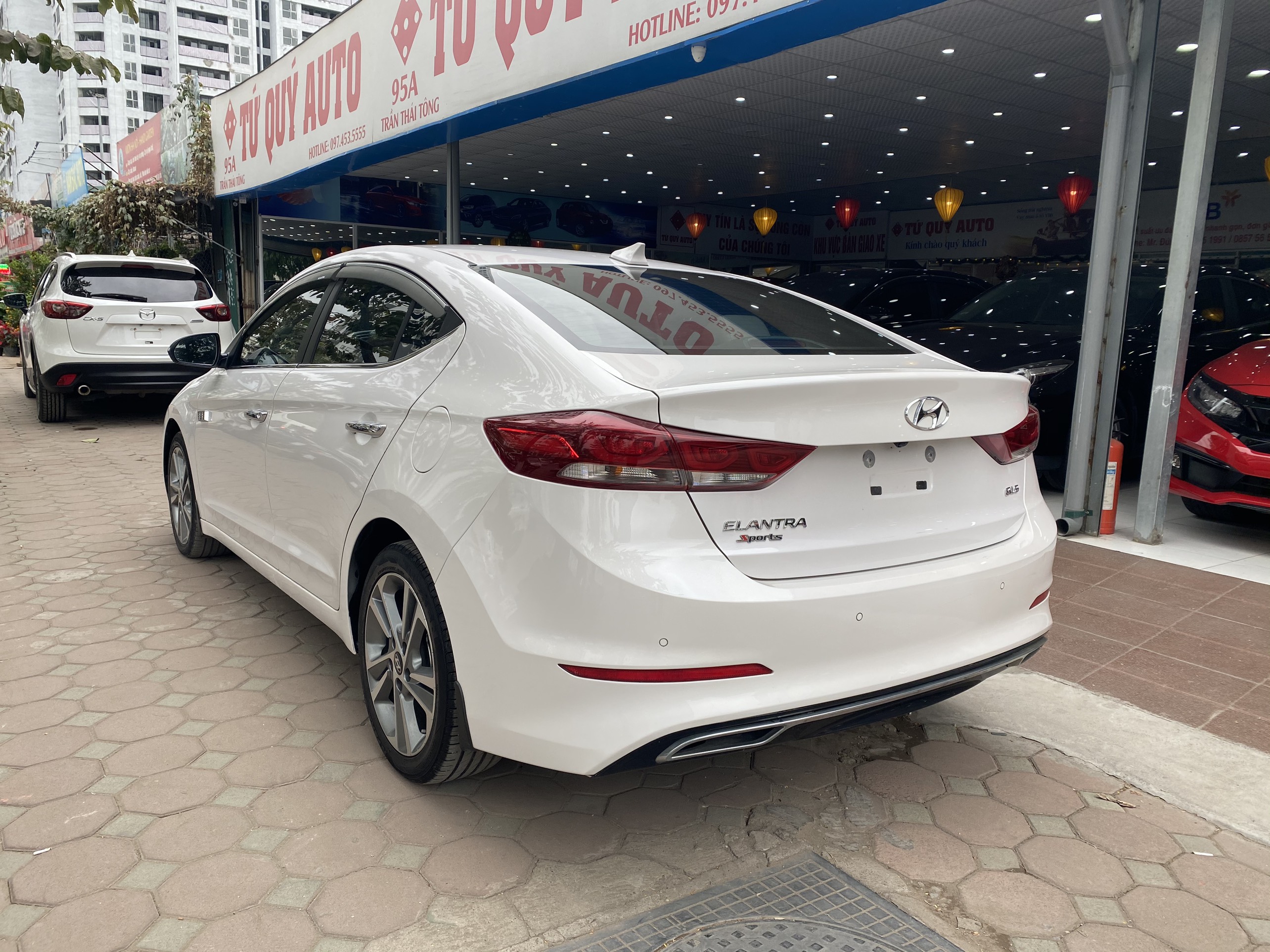 Hyundai Elantra 2.0AT 2017 - 4