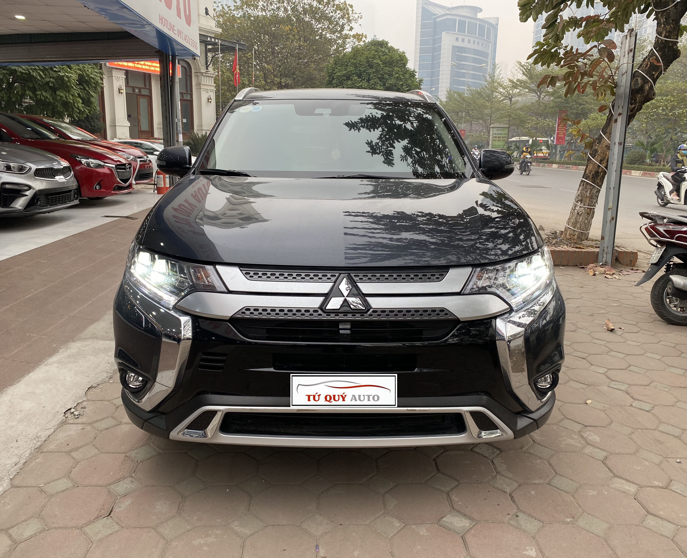 Xe Mitsubishi Outlander 2.4AT Premium 2020 - Xám