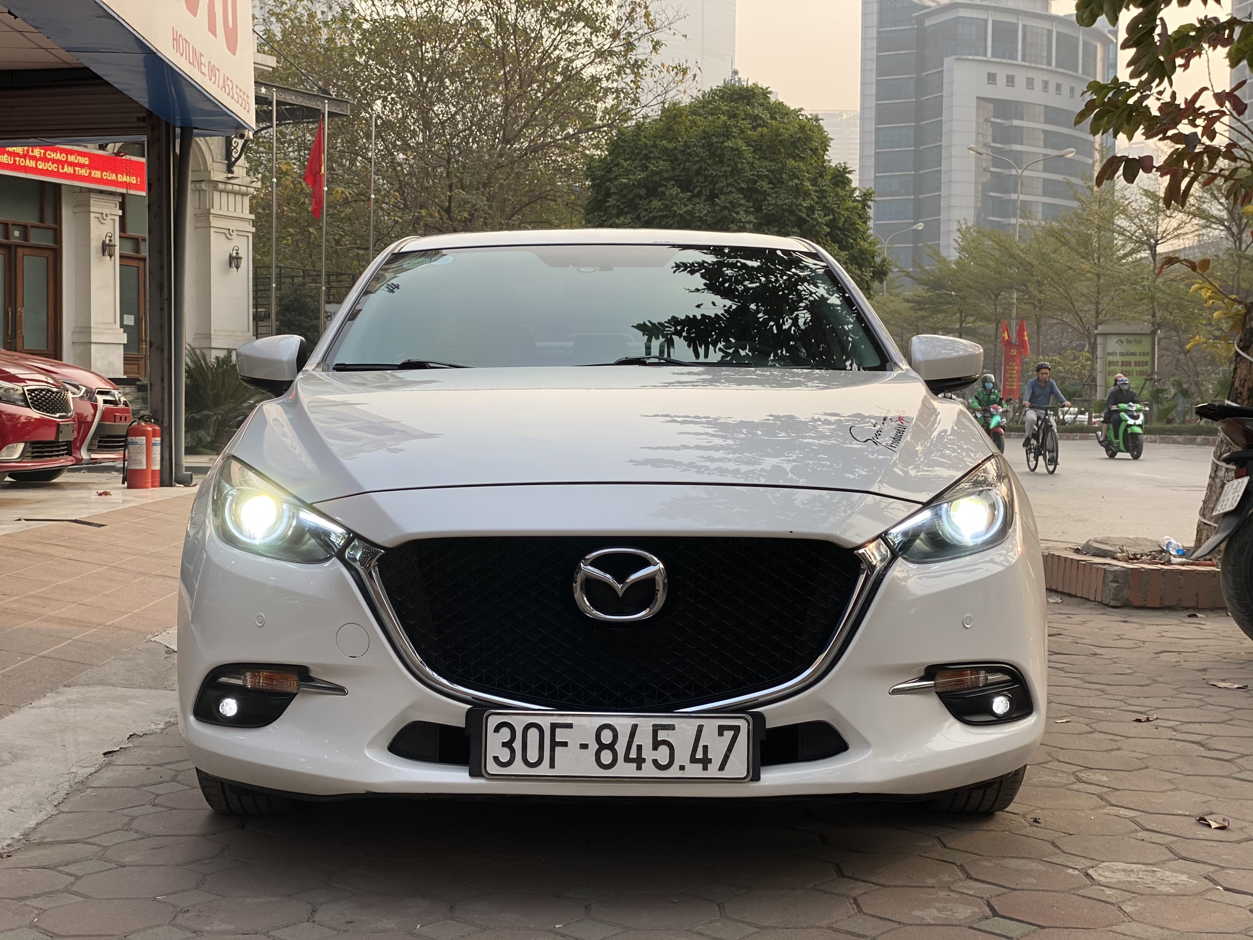 Xe Mazda 3 1.5AT 2019 - Trắng