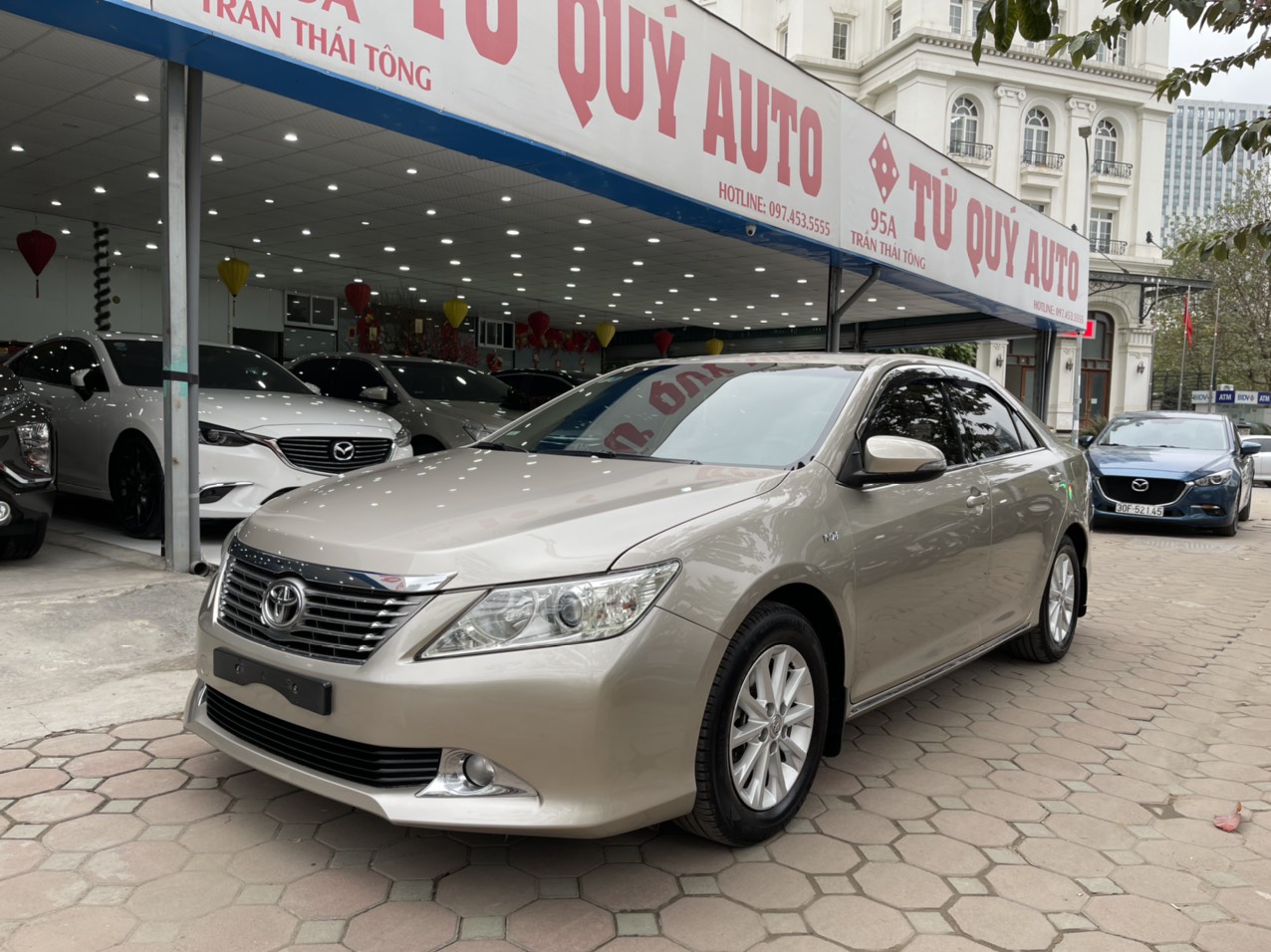 Toyota Camry 2.0E 2014 - 3