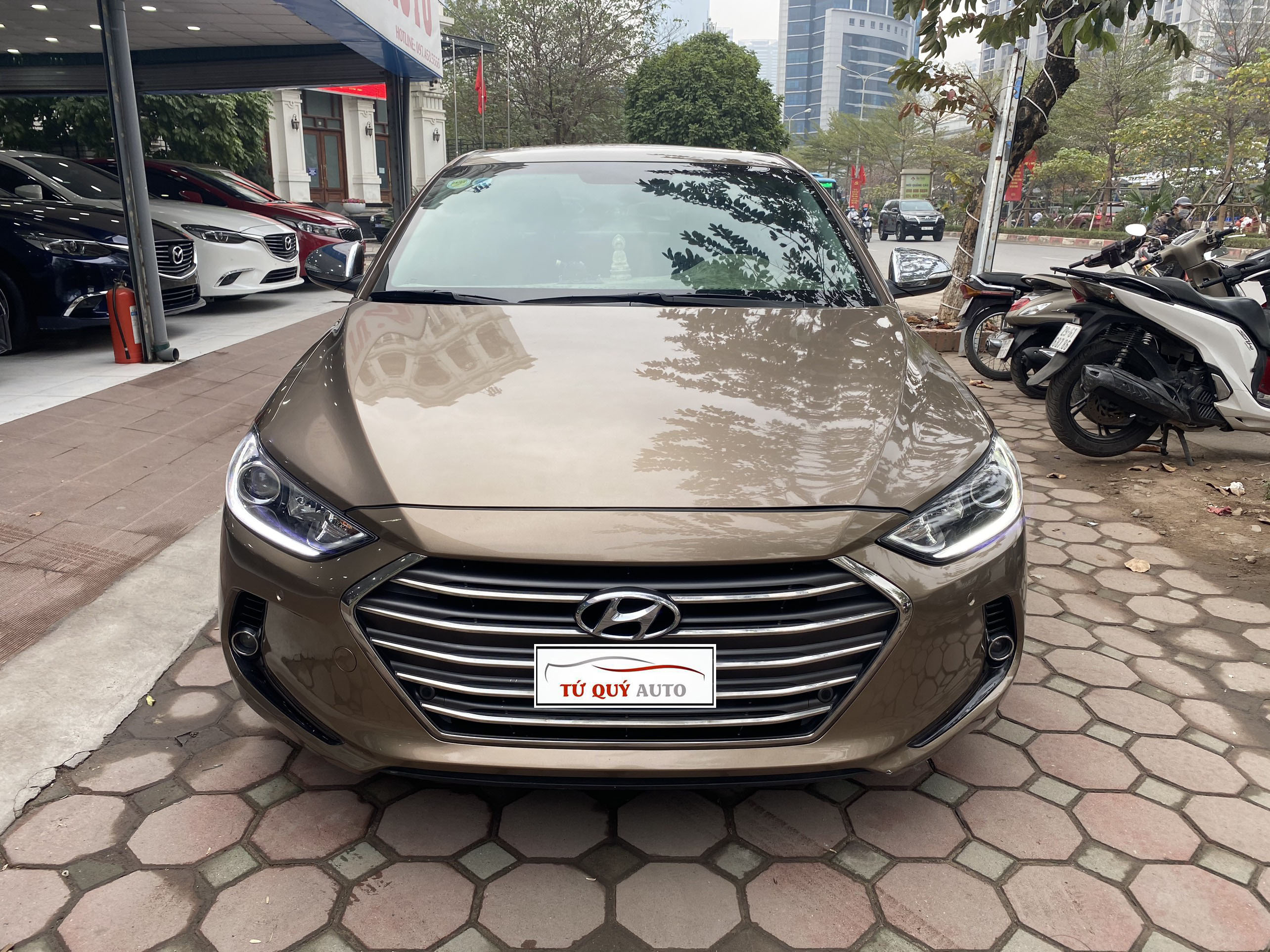 Xe Hyundai Elantra 2.0AT 2016 - Nâu