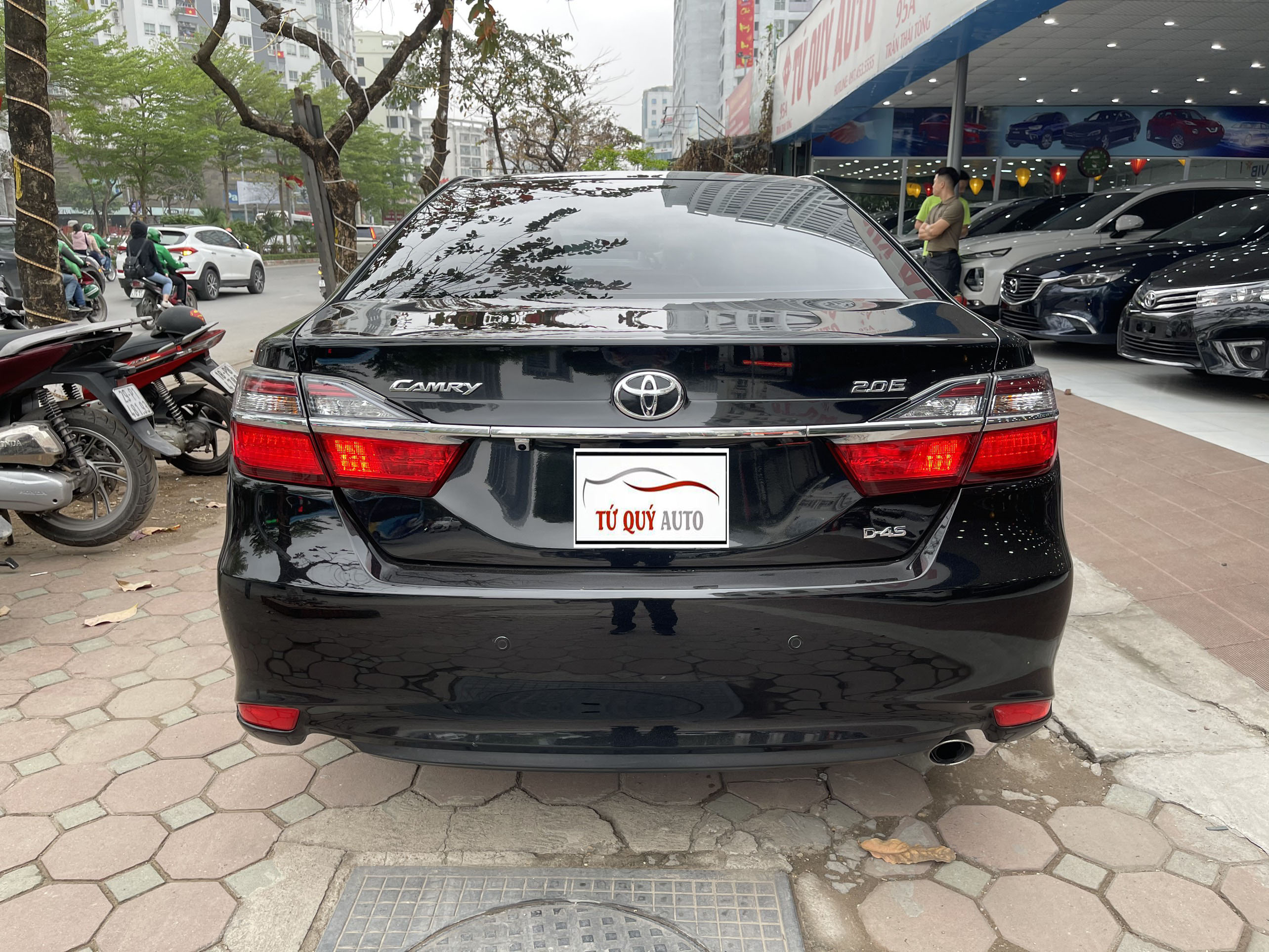 Toyota Camry 2.0E 2017 - 2