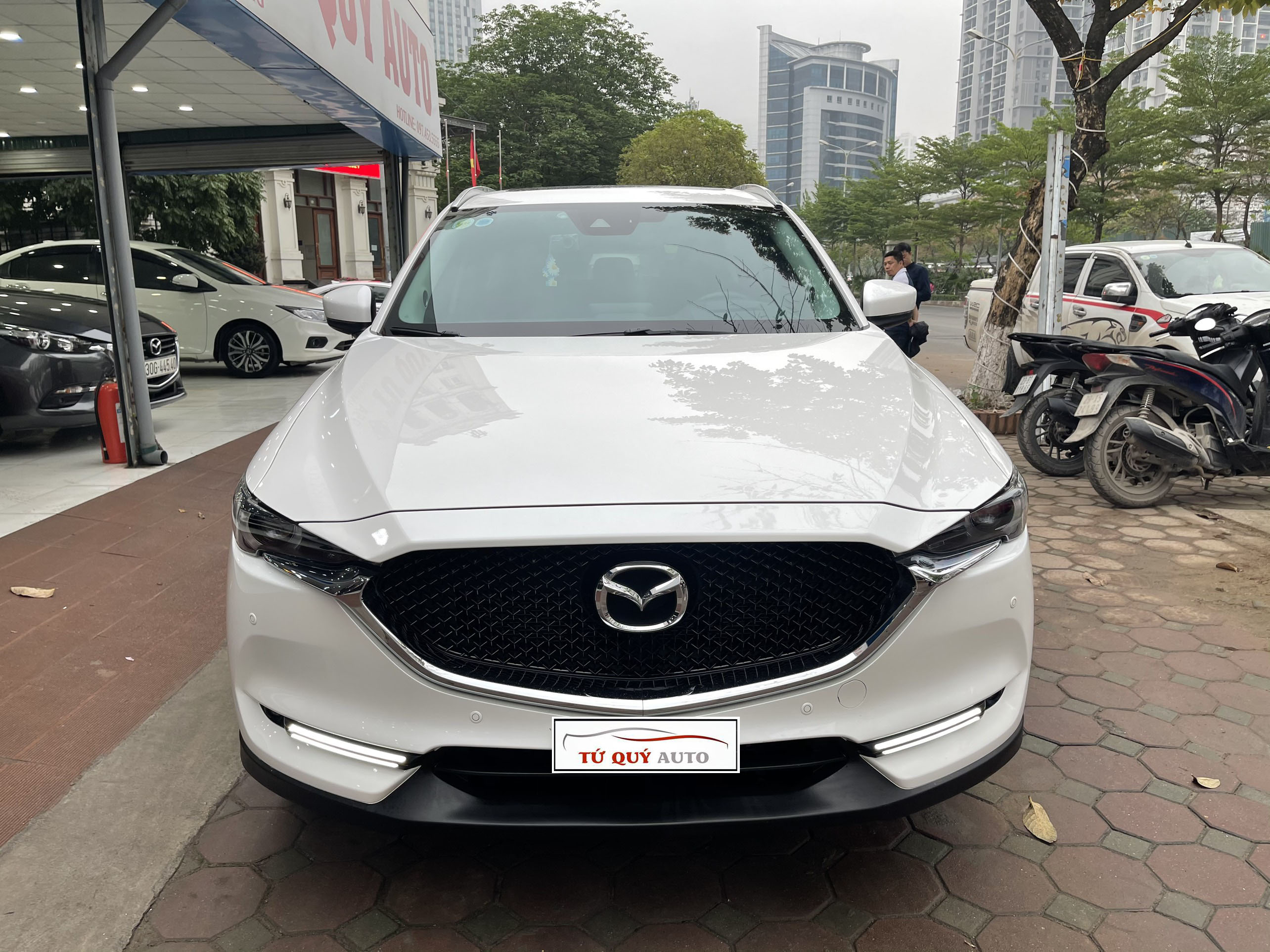 Xe Mazda CX-5 2.5 2WD 2019 - Trắng