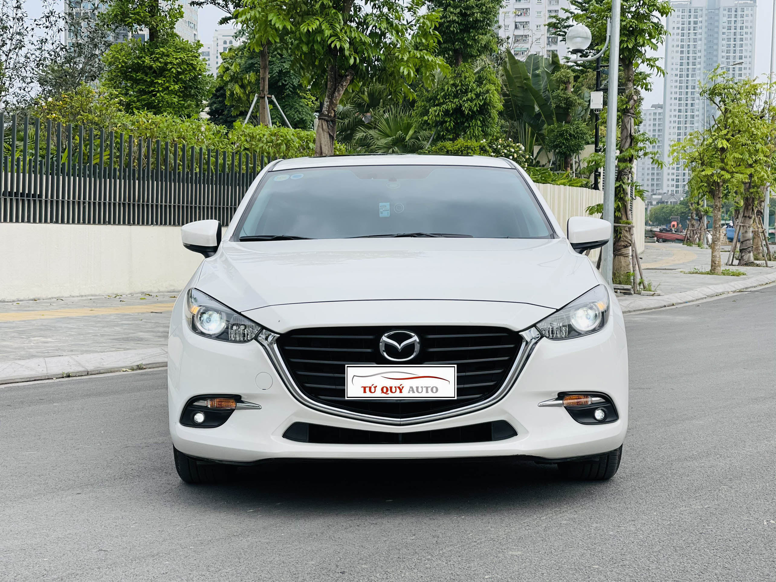 Xe Mazda 3 1.5AT 2019 - Trắng