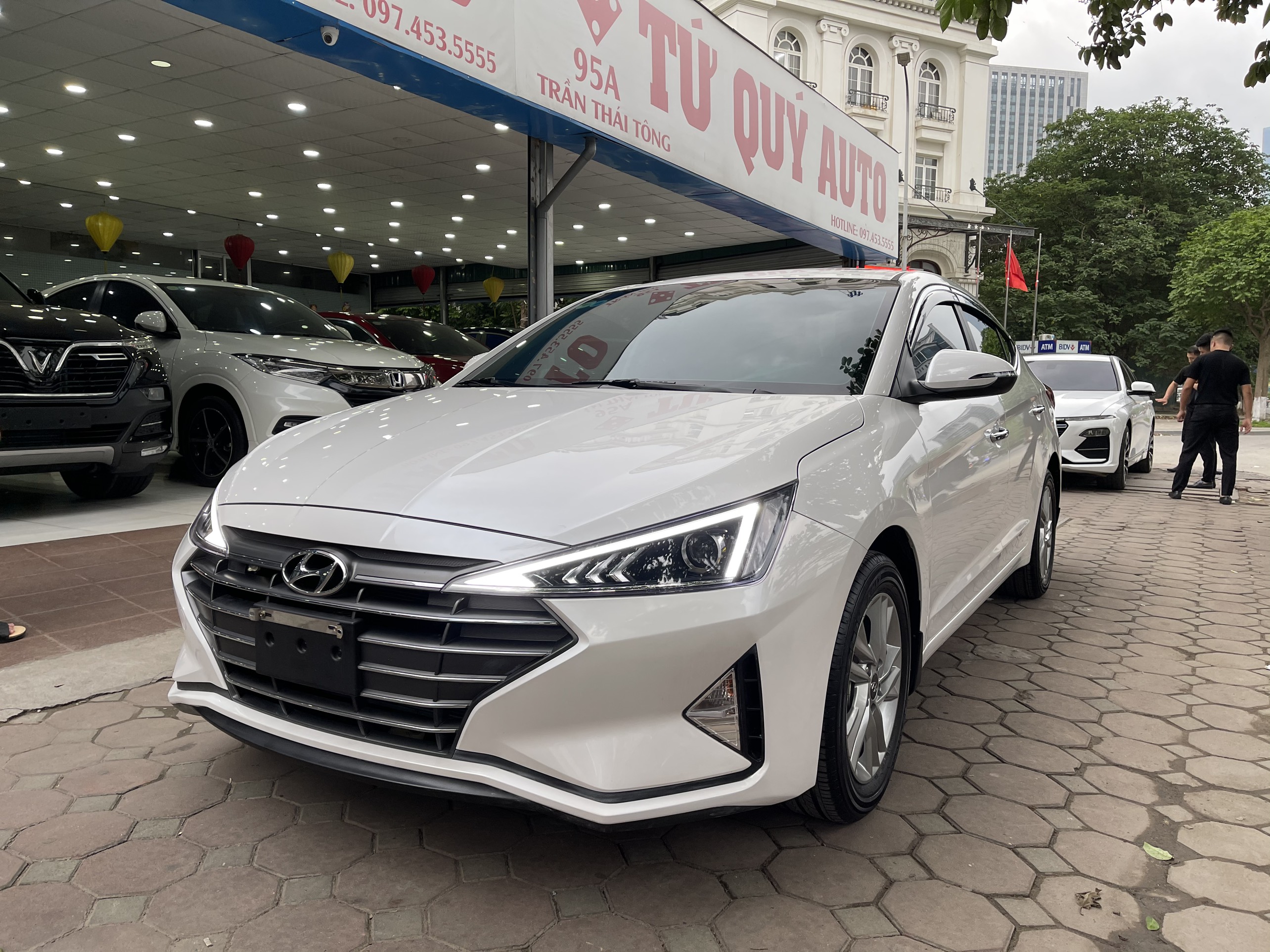 Hyundai Elantra 1.6AT 2020 - 3