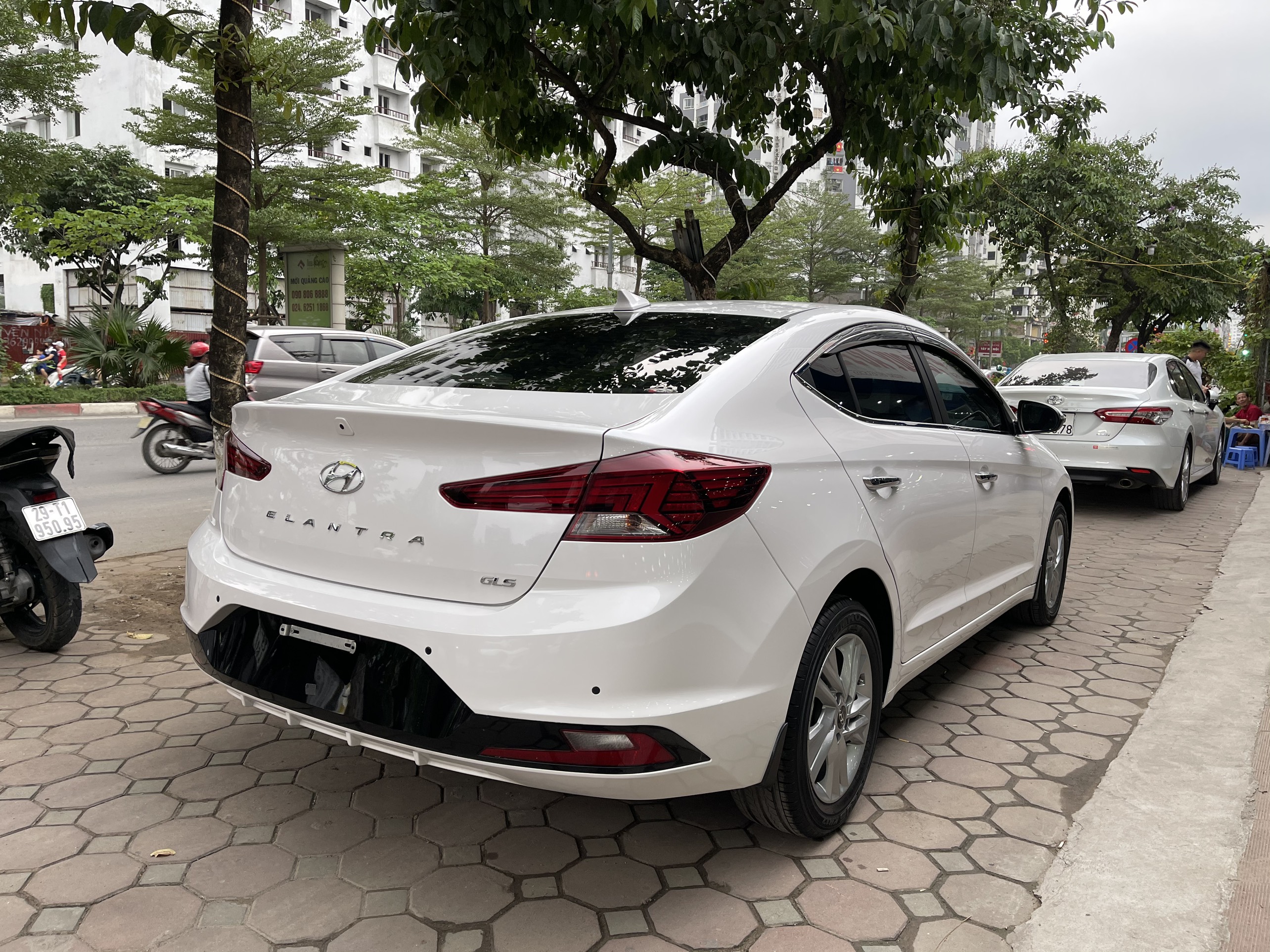 Hyundai Elantra 1.6AT 2020 - 6