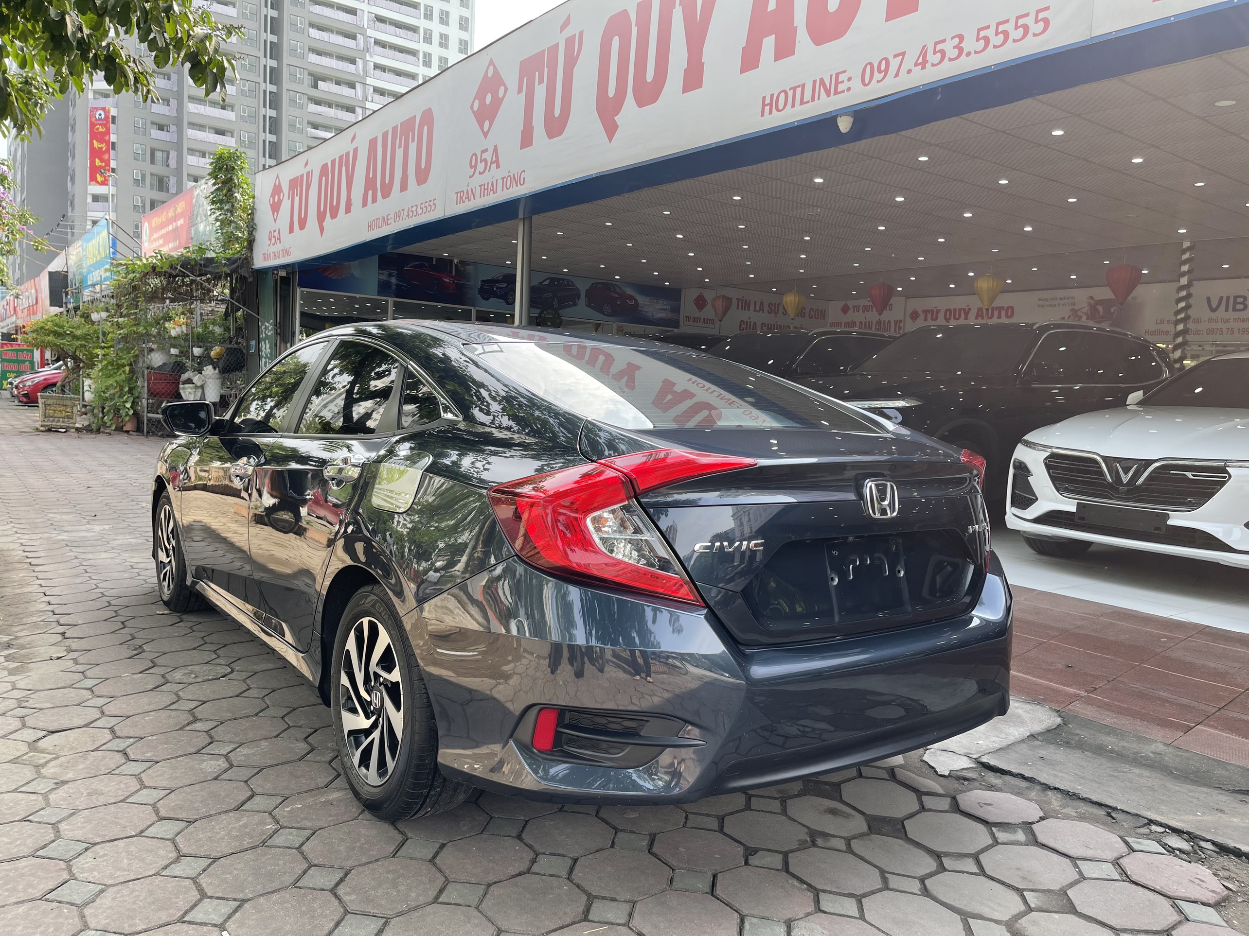 Honda Civic 1.8E 2018 - 4