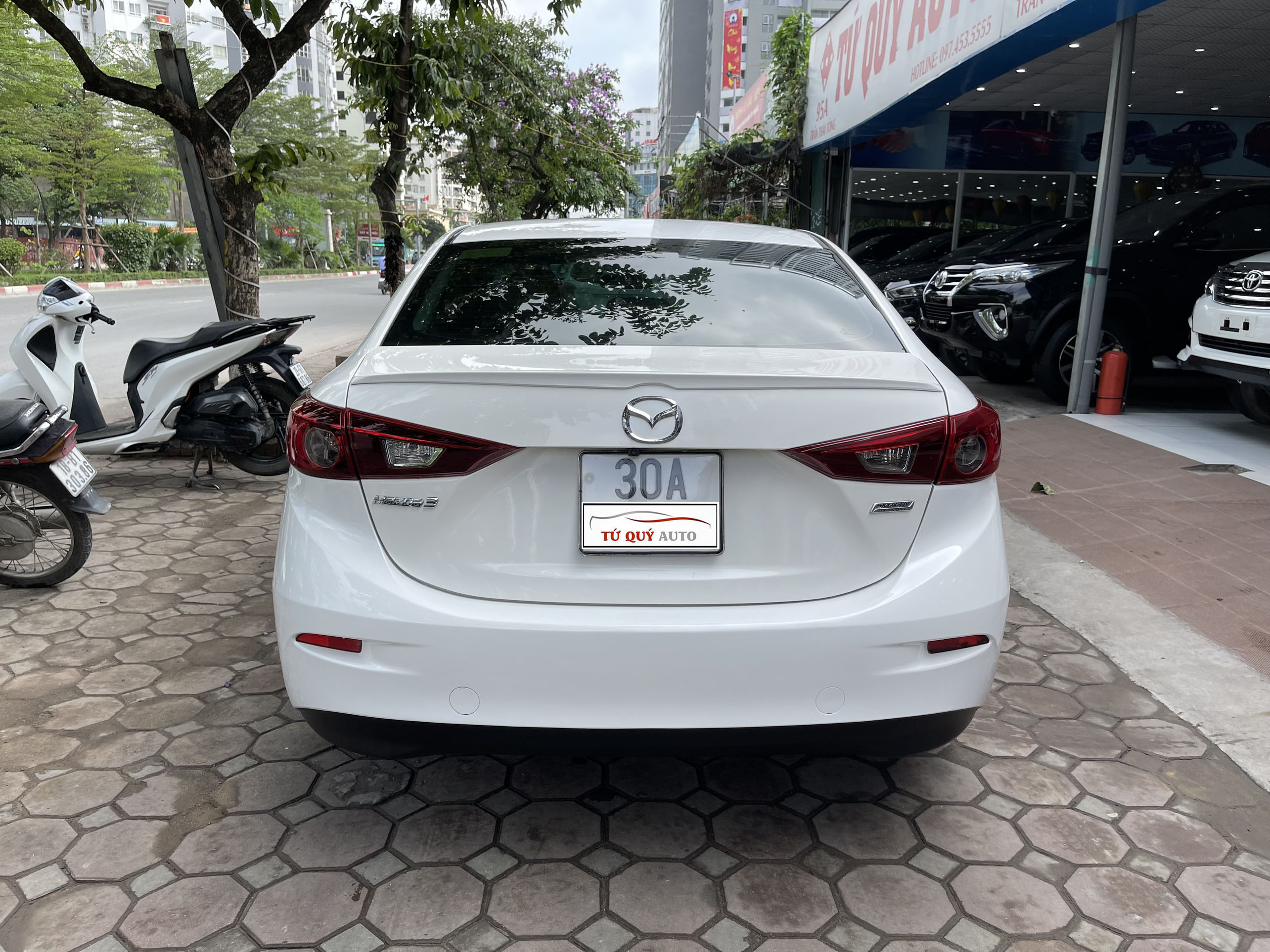 Mazda 3 Sedan 2015 - 2