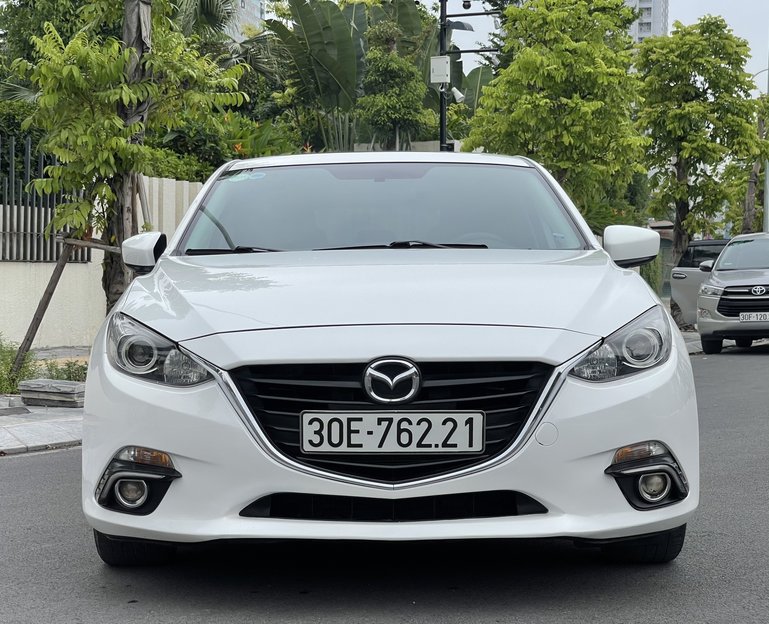 Xe Mazda 3 HB 1.5AT 2015 - Trắng