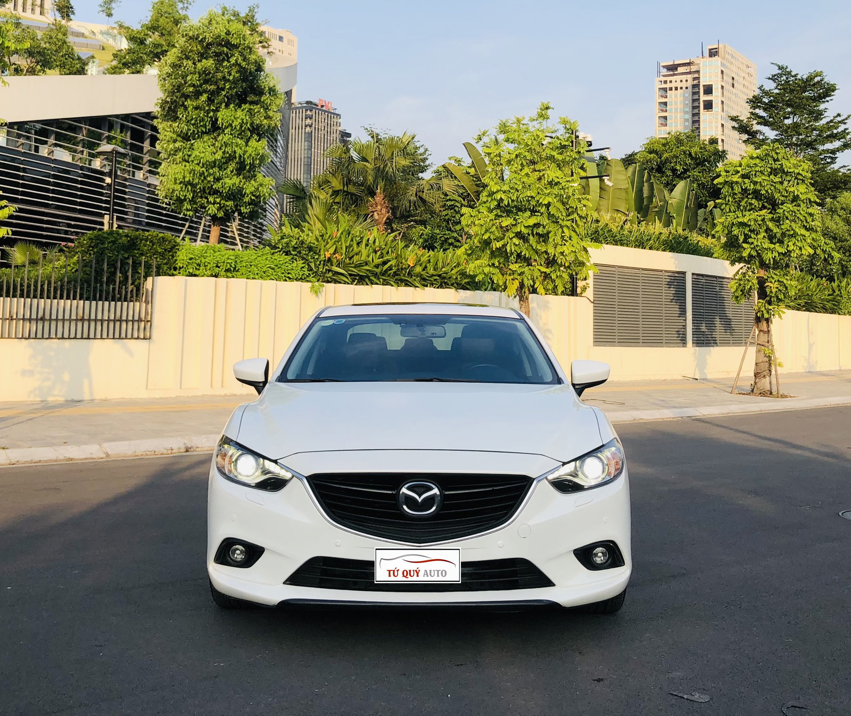 Xe Mazda 6 2.5AT 2014 - Trắng