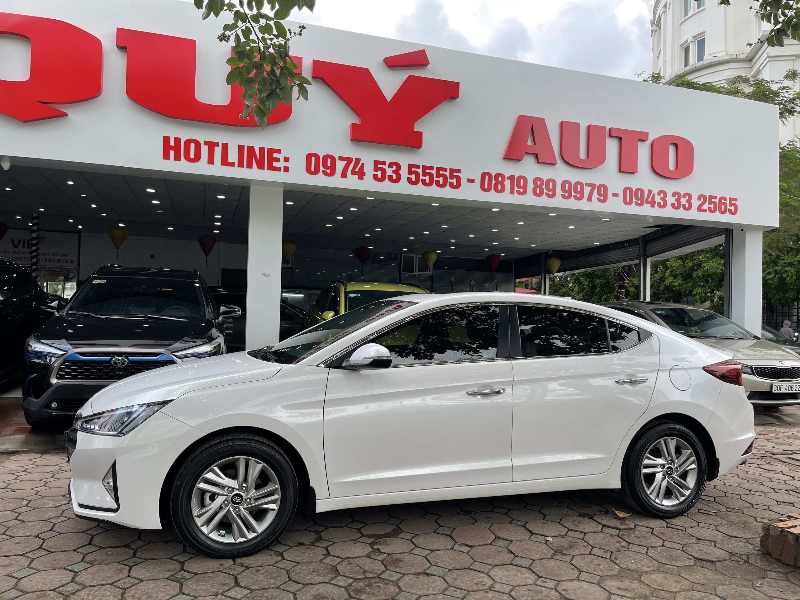 Hyundai Elantra 1.6AT 2019 - 4