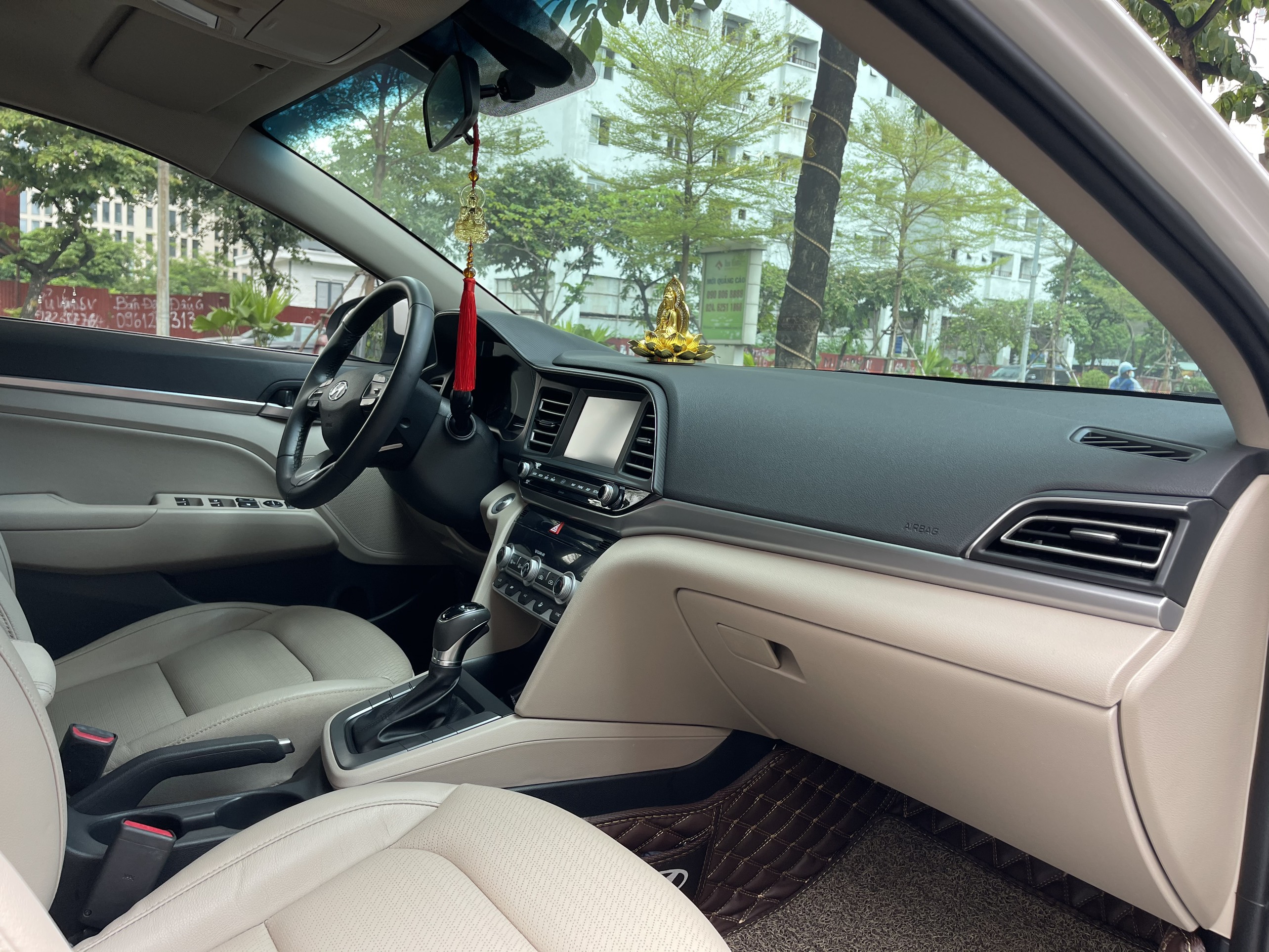 Hyundai Elantra 1.6AT 2019 - 7