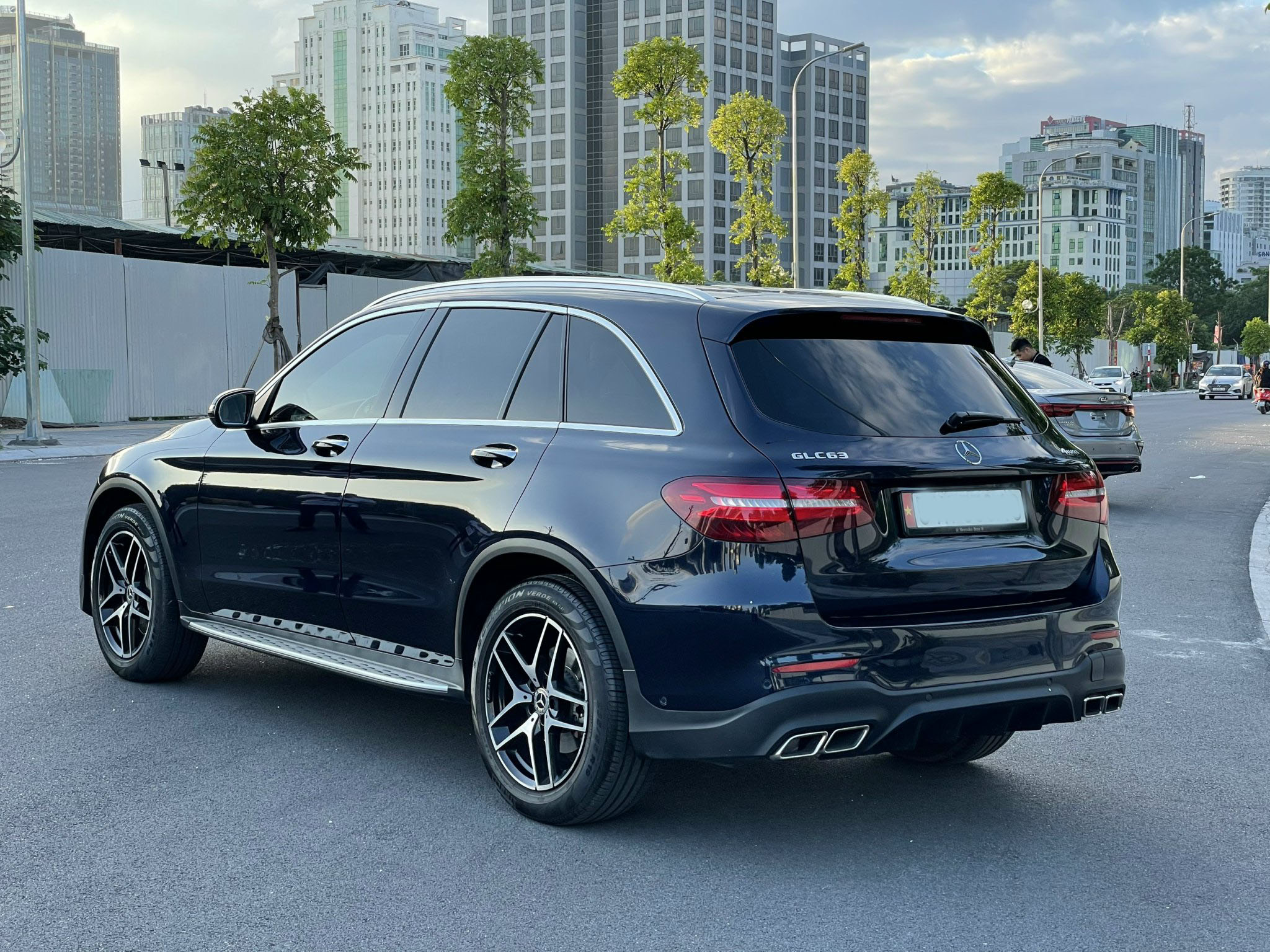 Mercedes GLC300 2019 - 4