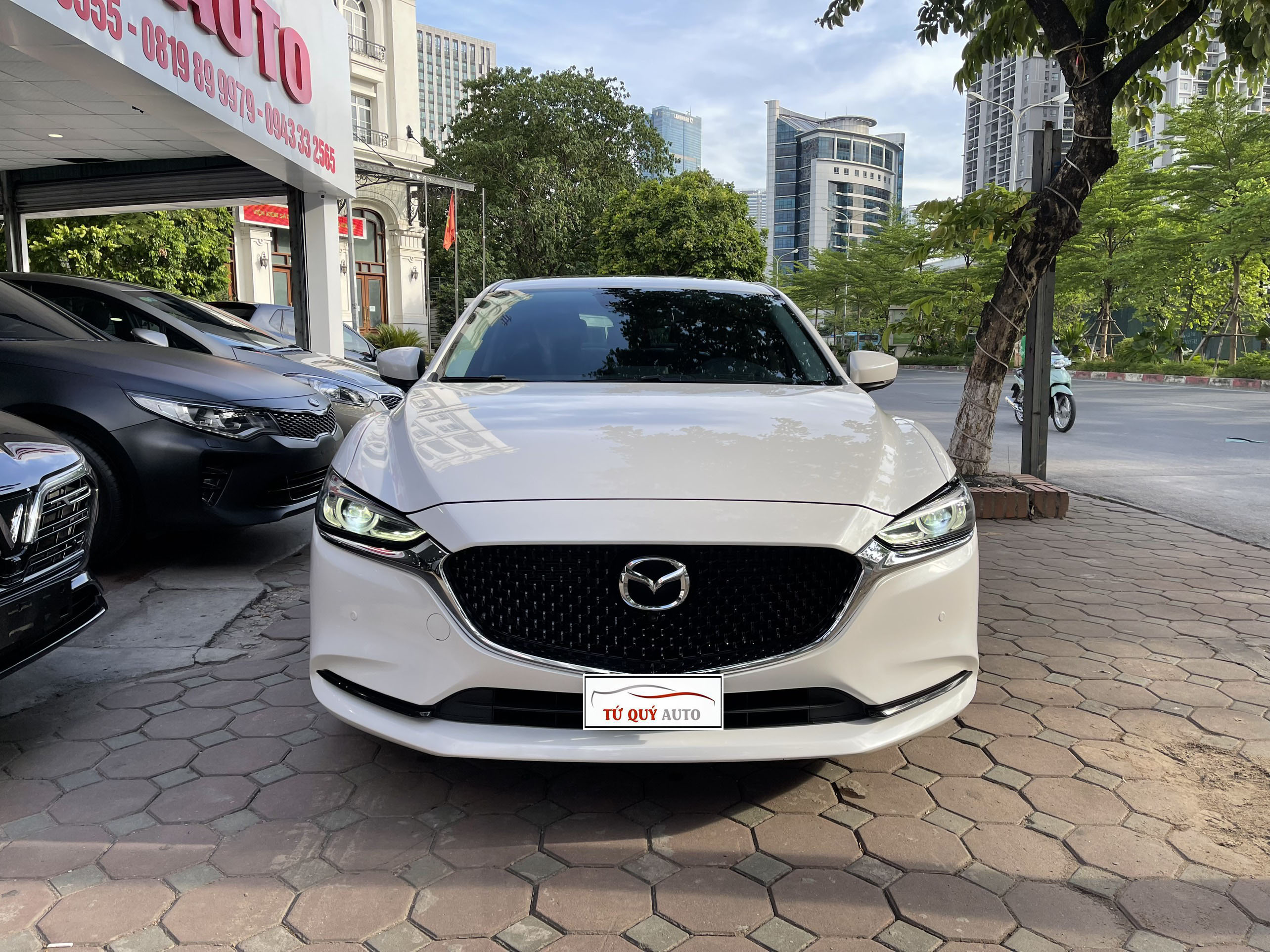 Xe Mazda 6 Premium 2.0AT 2020 - Trắng