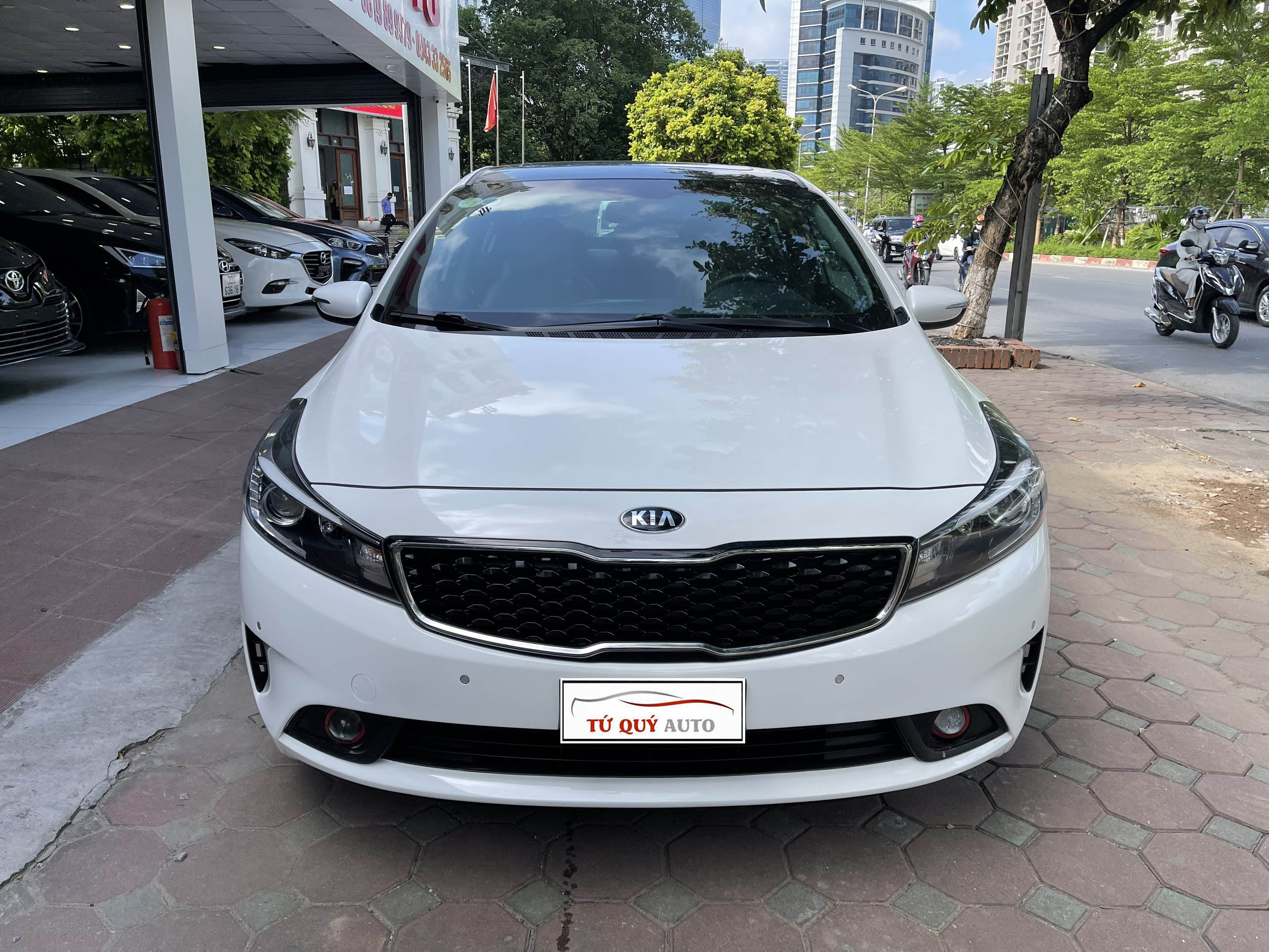 Xe Kia Cerato 1.6AT 2018 - Trắng