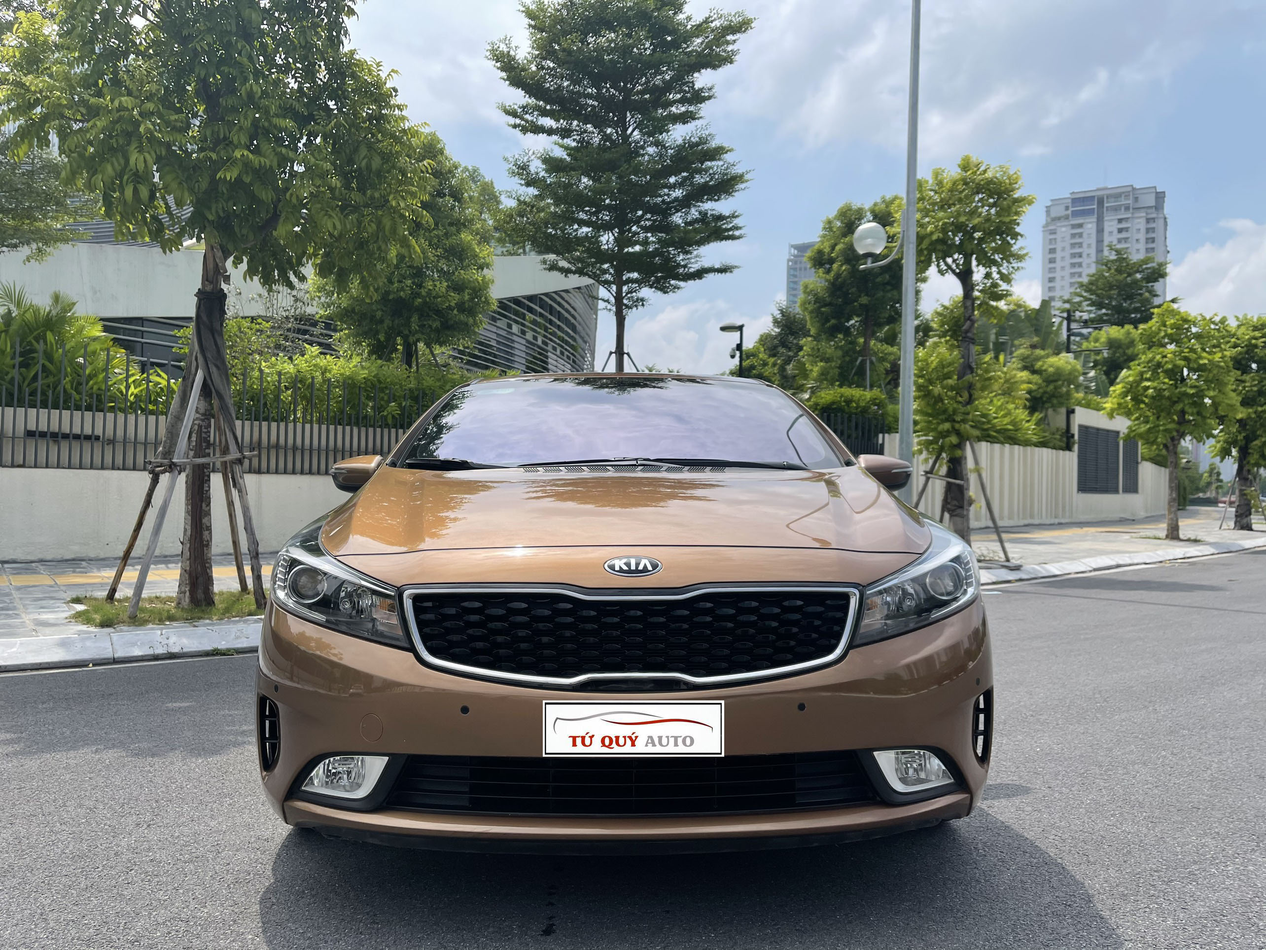 Xe Kia Cerato 1.6AT 2018 - Nâu