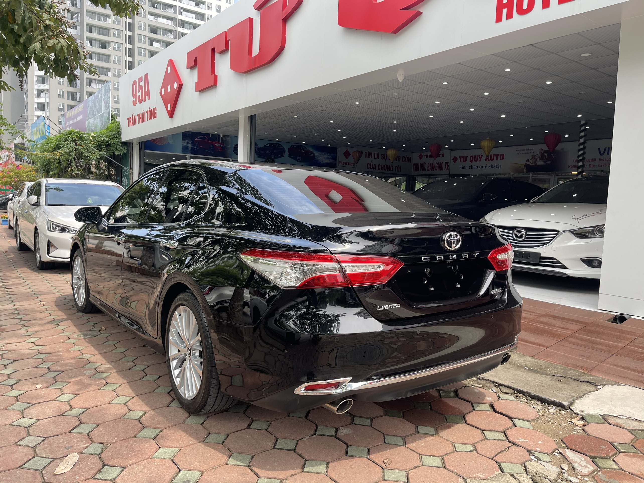 Toyota Camry 2.5Q 2019 - 4