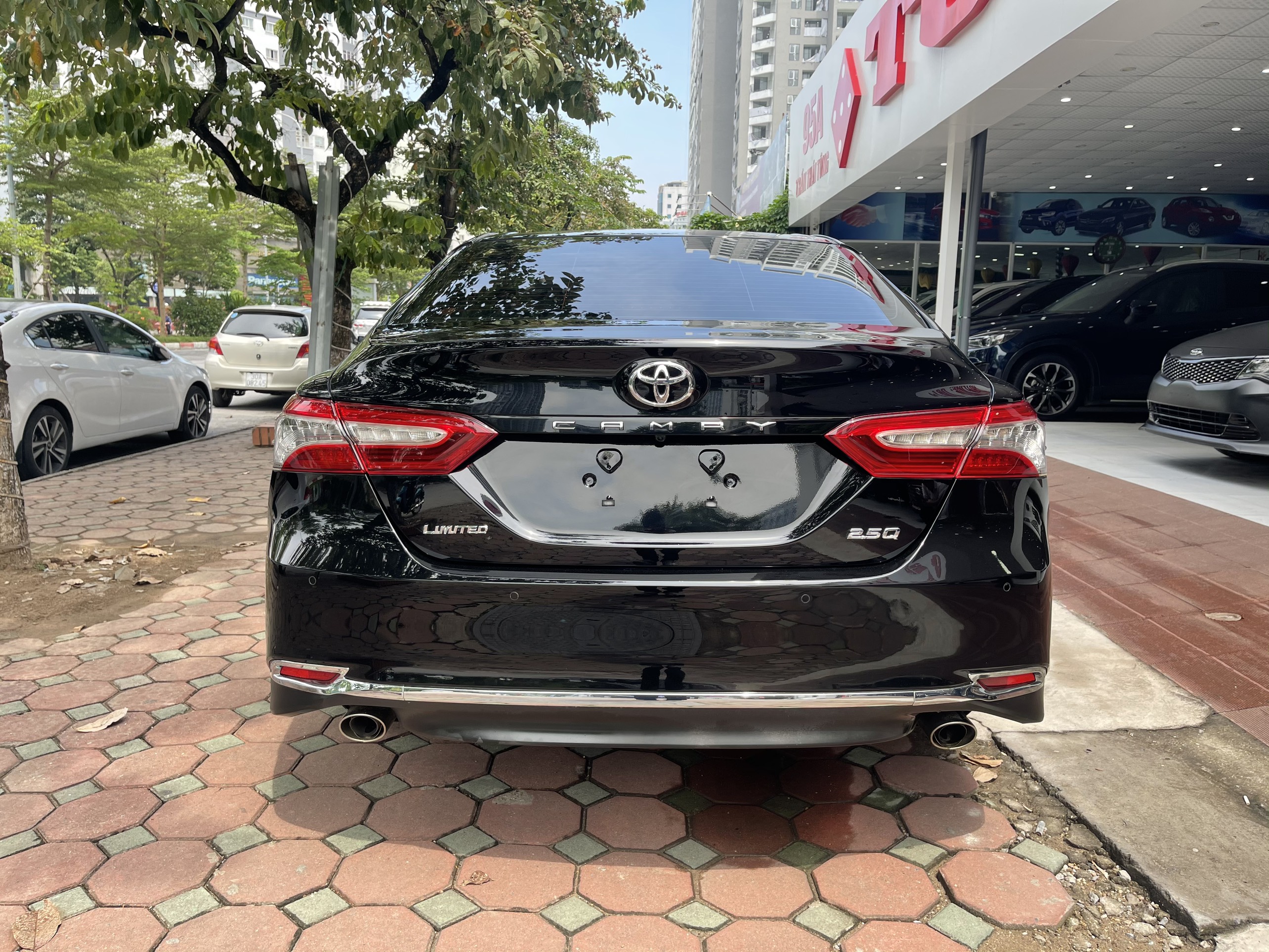 Toyota Camry 2.5Q 2019 - 5