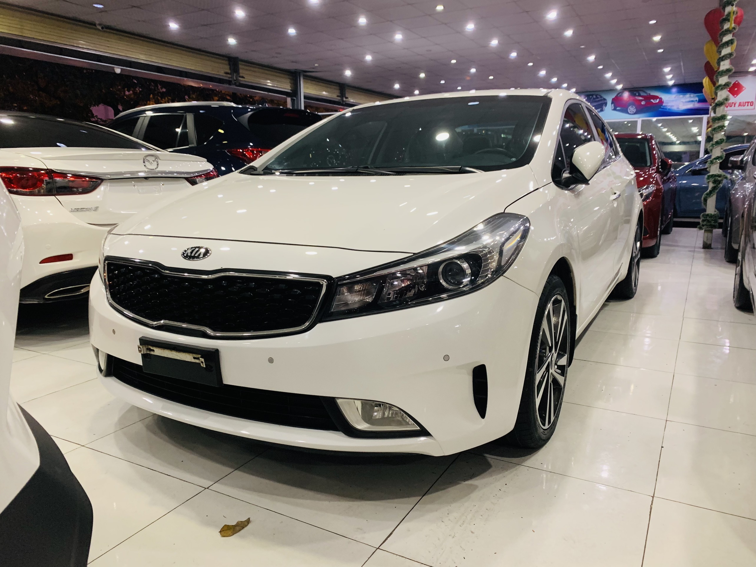 Xe Kia Cerato 1.6AT 2017 - Trắng