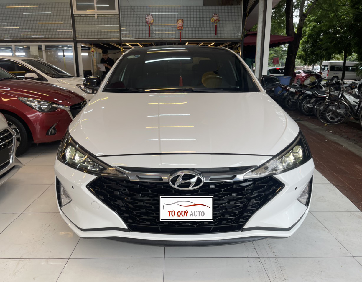 Xe Hyundai Elantra 1.6Turbo 2020 - Trắng