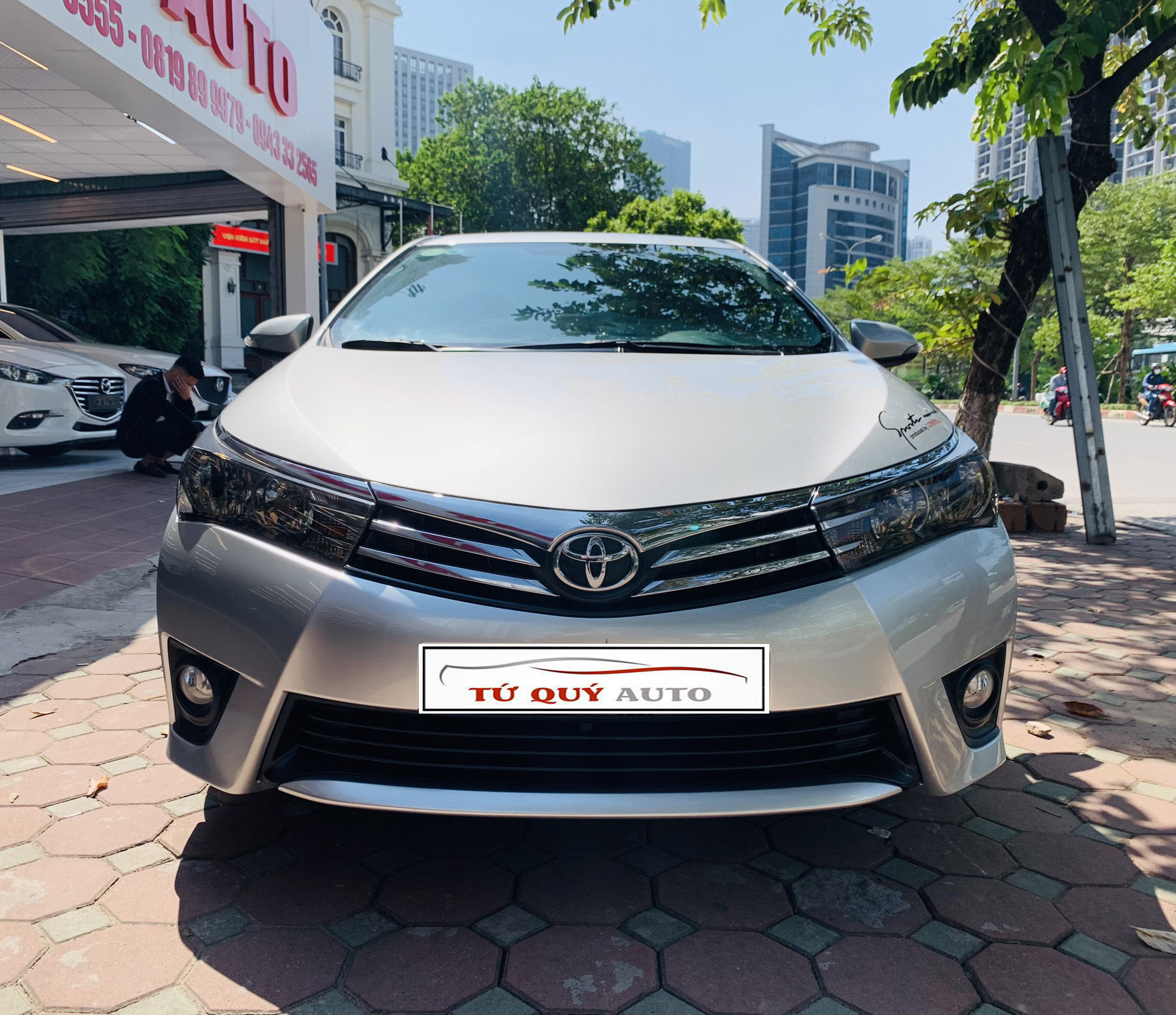 Xe Toyota Corolla altis 1.8G 2015 - Bạc