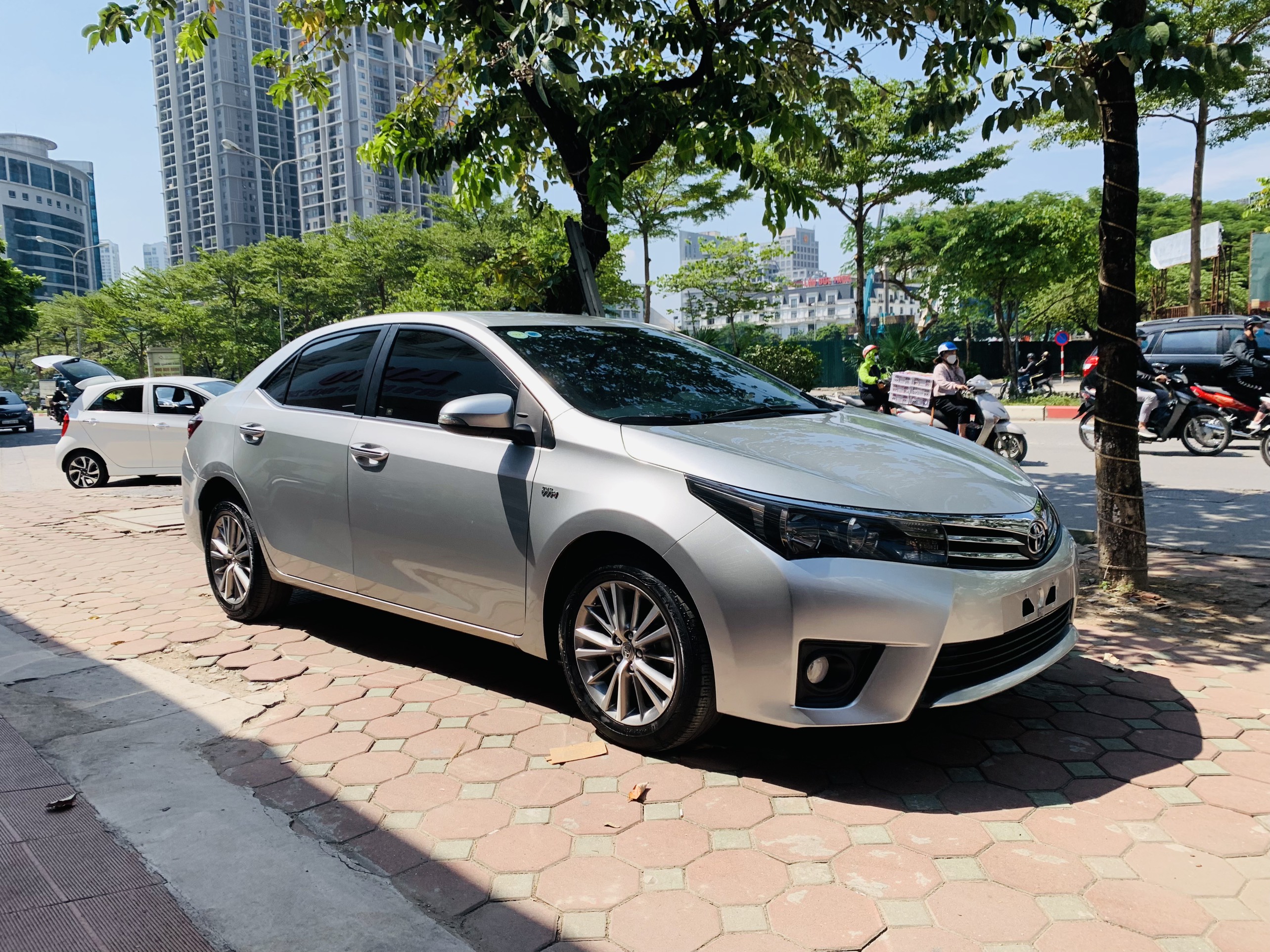 Toyota Altis 1.8G 2015 - 7