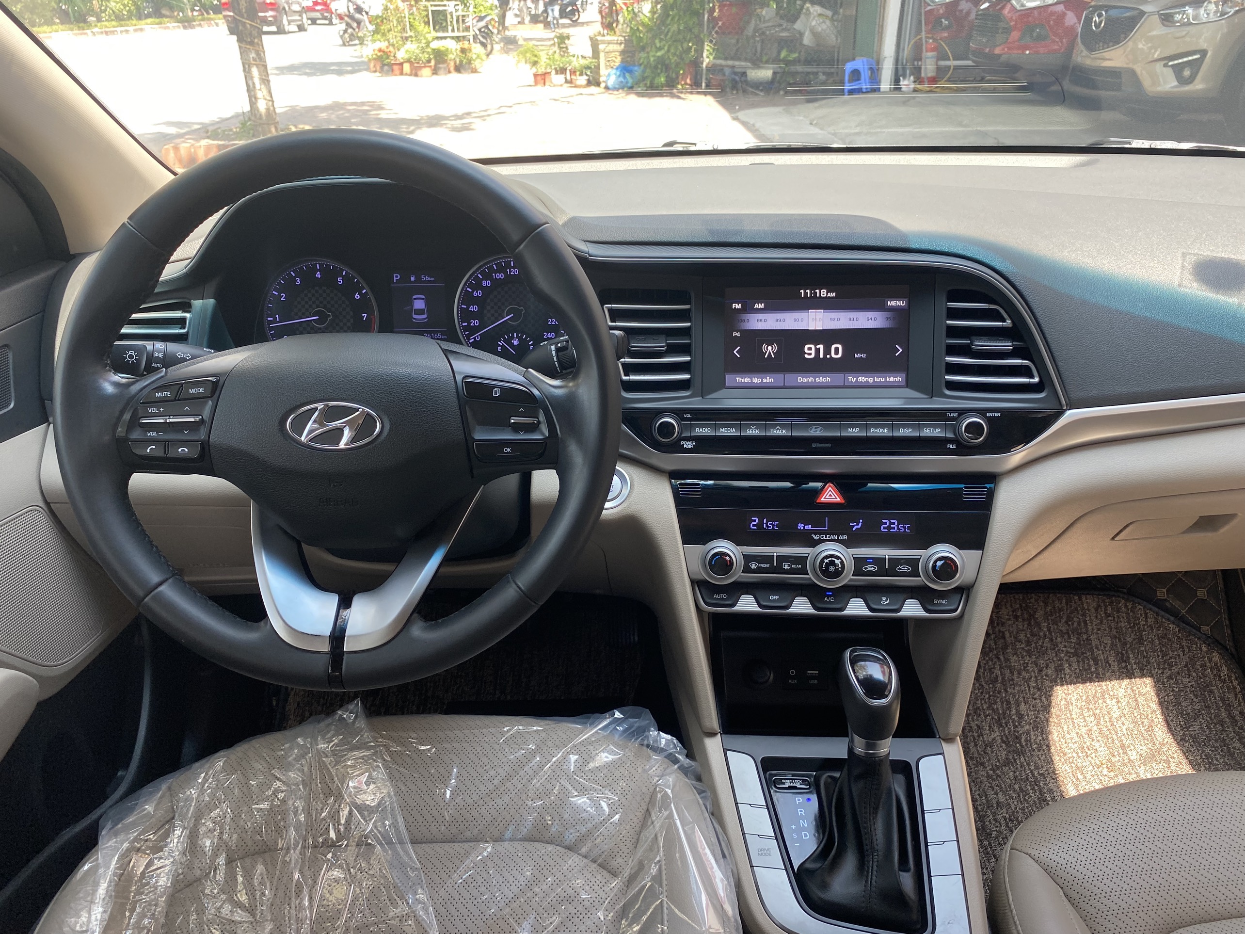 Hyundai Elantra 1.6AT 2019 - 8