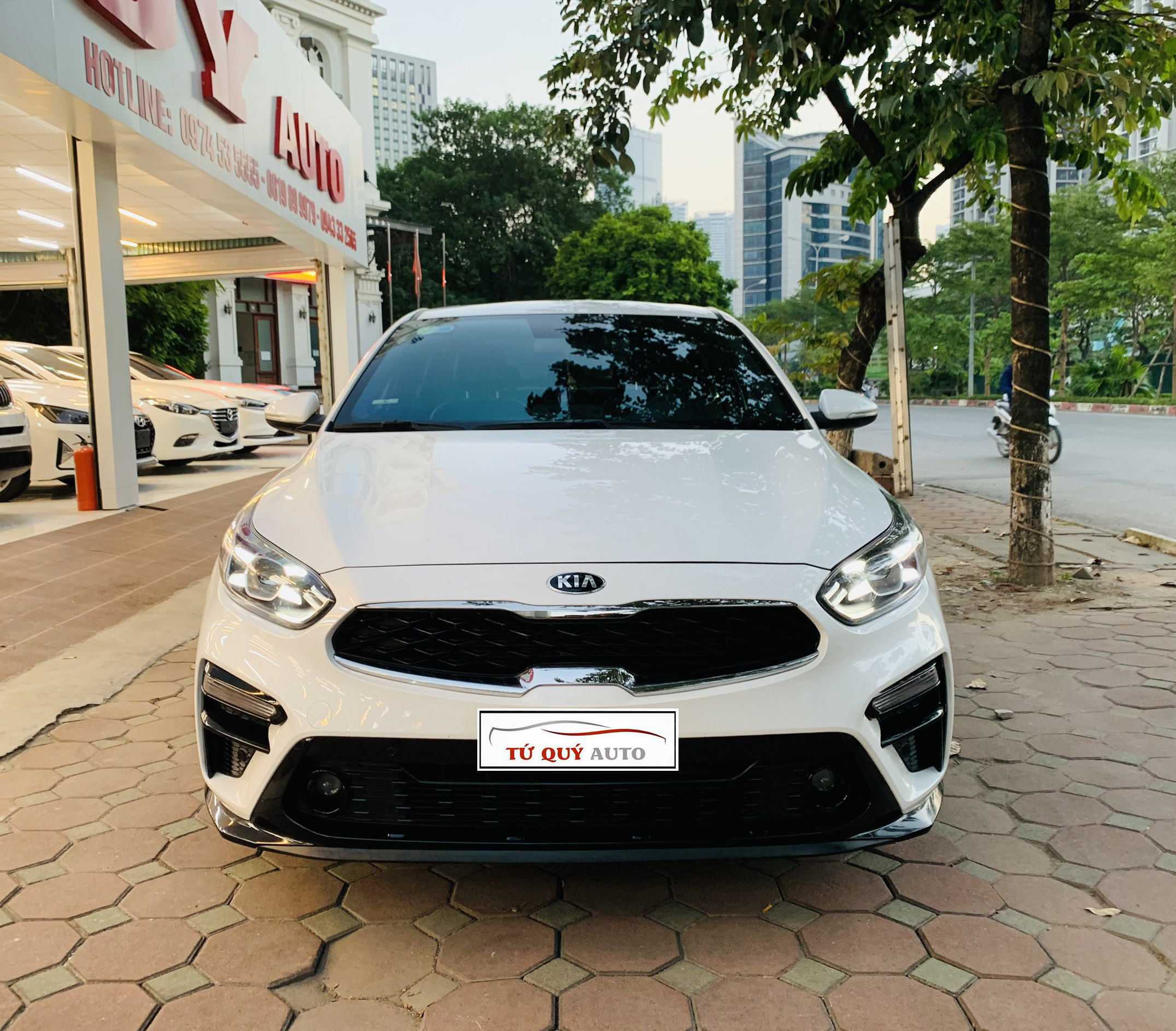 Xe Kia Cerato Premium 2.0AT 2019 - Trắng