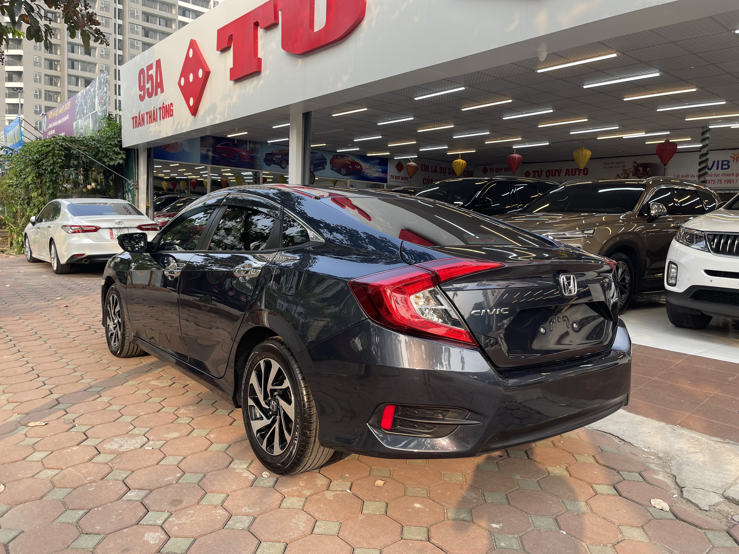 Honda Civic 1.8E 2018 - 4