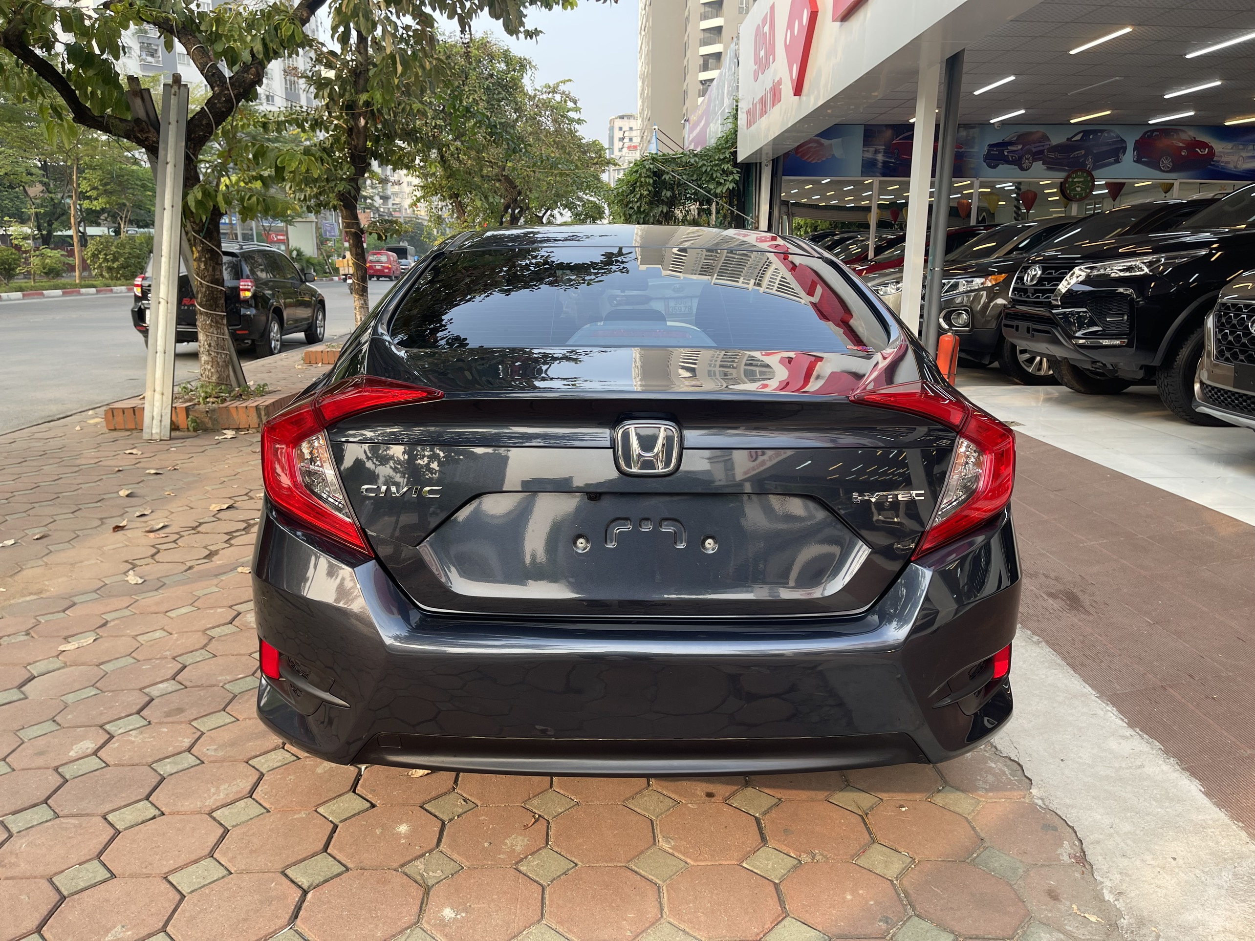 Honda Civic 1.8E 2018 - 5