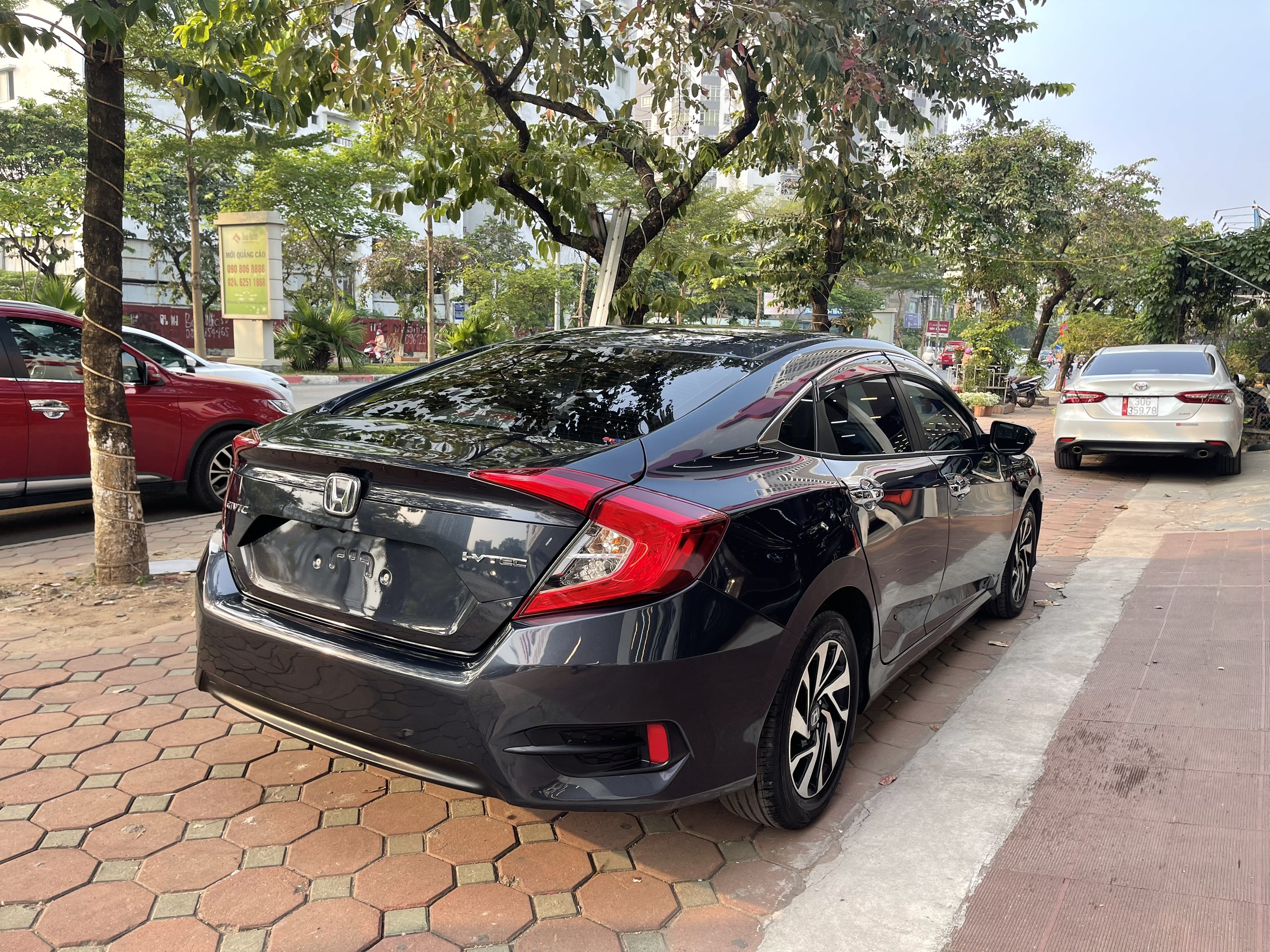 Honda Civic 1.8E 2018 - 6