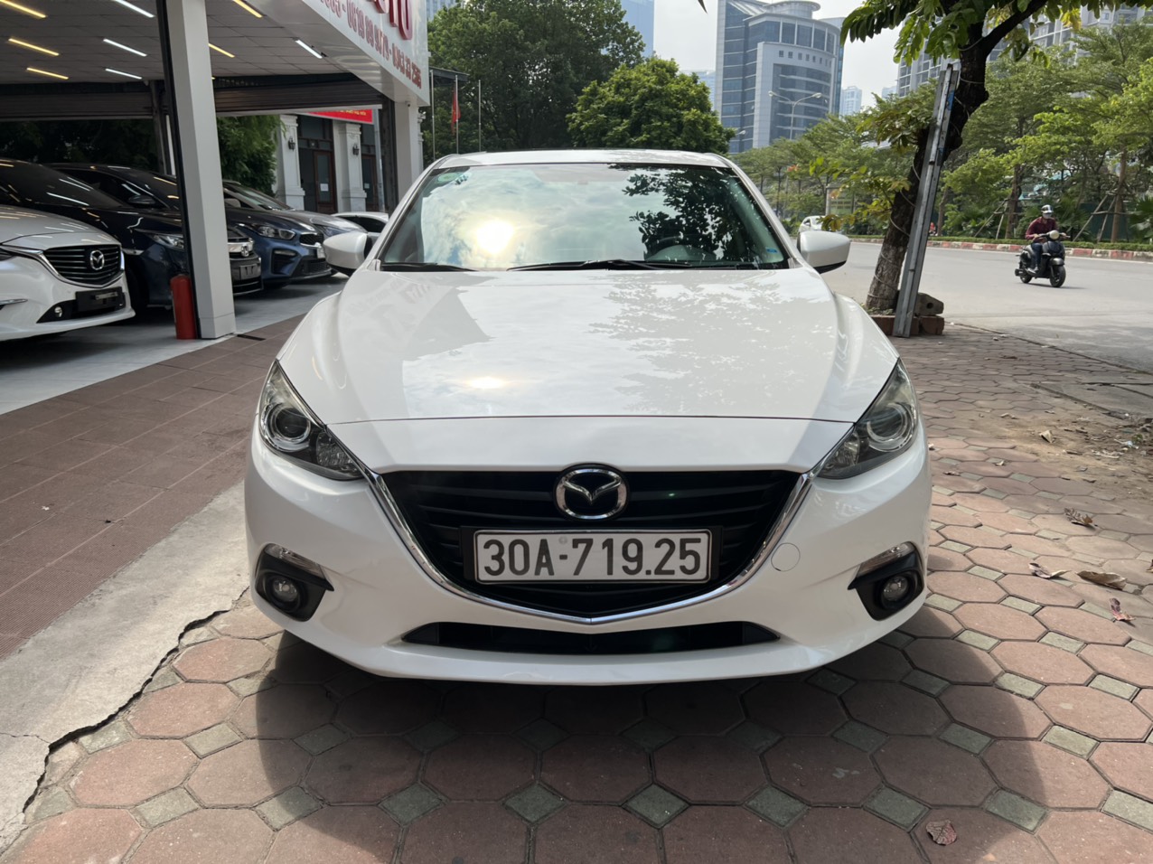 Xe Mazda 3 Hatchback 1.5 AT 2015 - Trắng