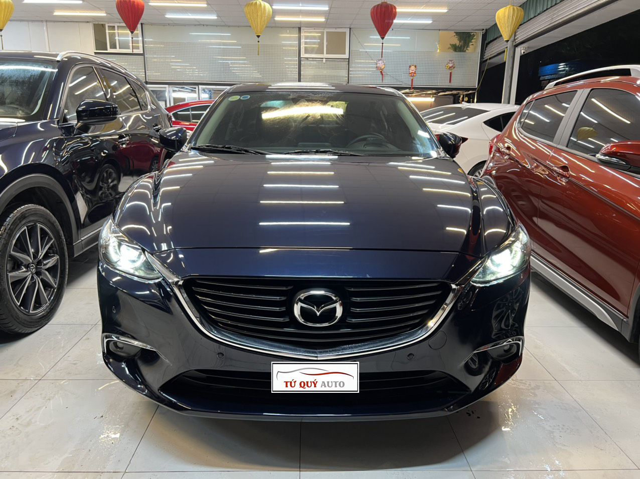 Xe Mazda 6 Premium 2.0AT 2018 - Xanh Đen