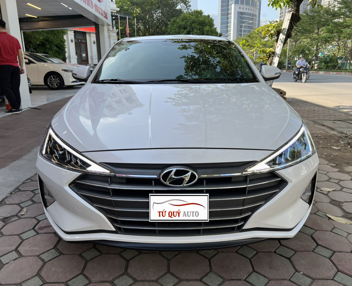 Xe Hyundai Elantra 1.6AT 2021 - Trắng