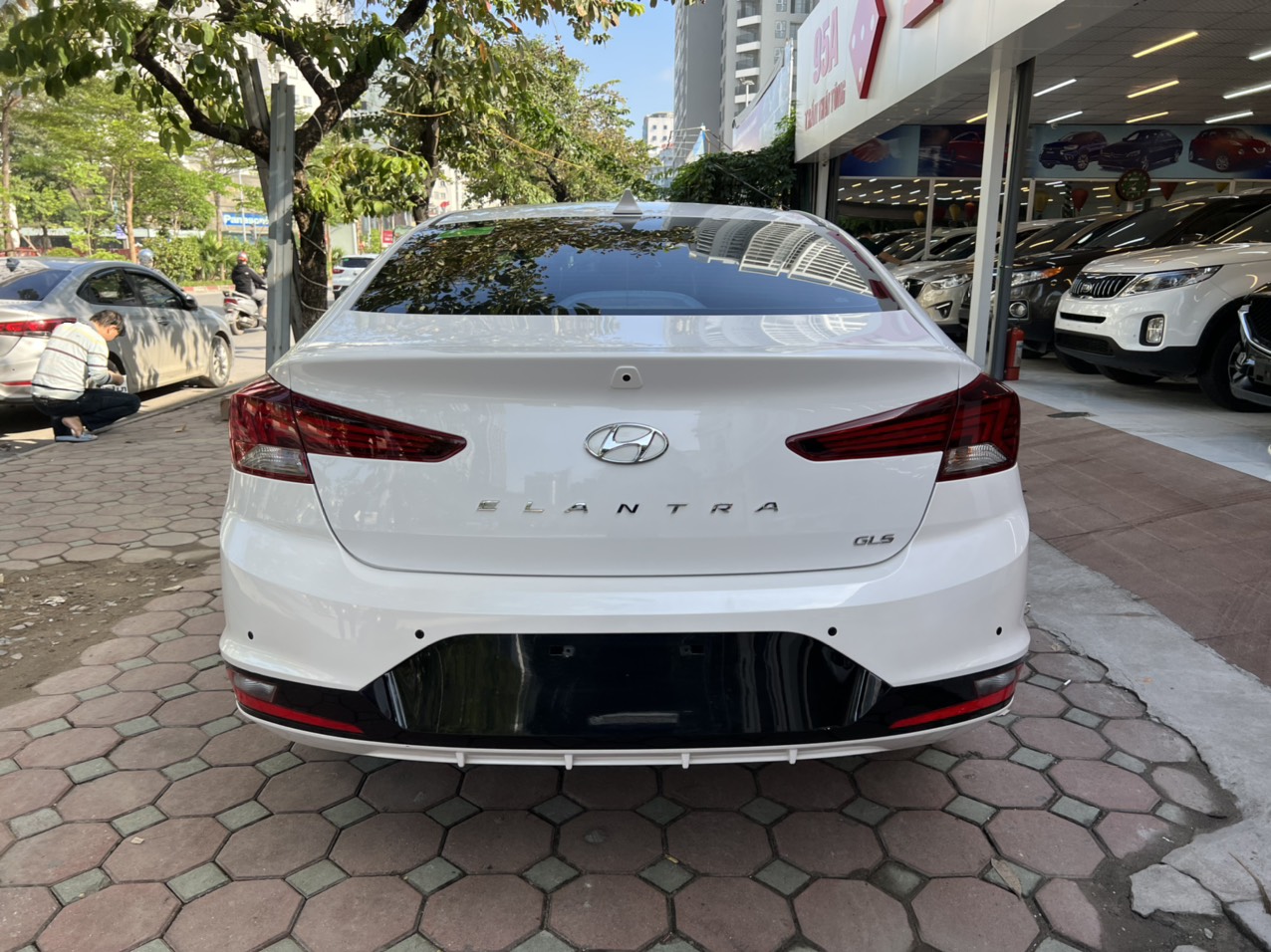 Hyundai Elantra 1.6AT 2021 - 5