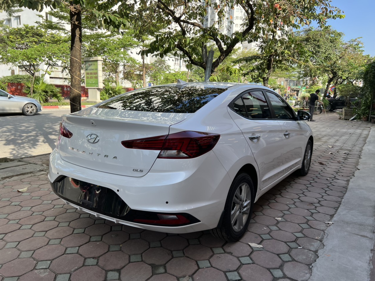 Hyundai Elantra 1.6AT 2021 - 6