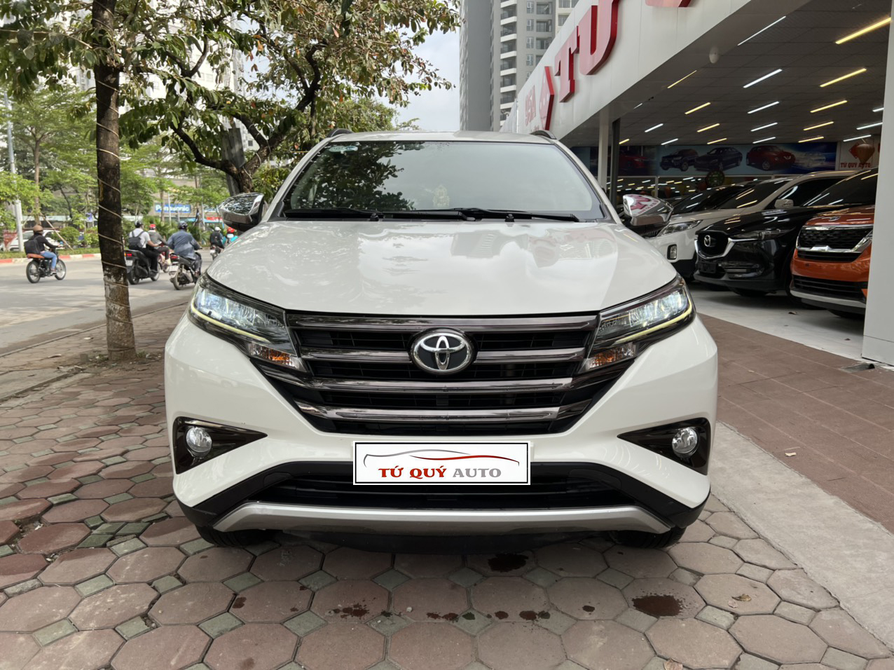 Xe Toyota Rush 1.5AT 2020 - Trắng