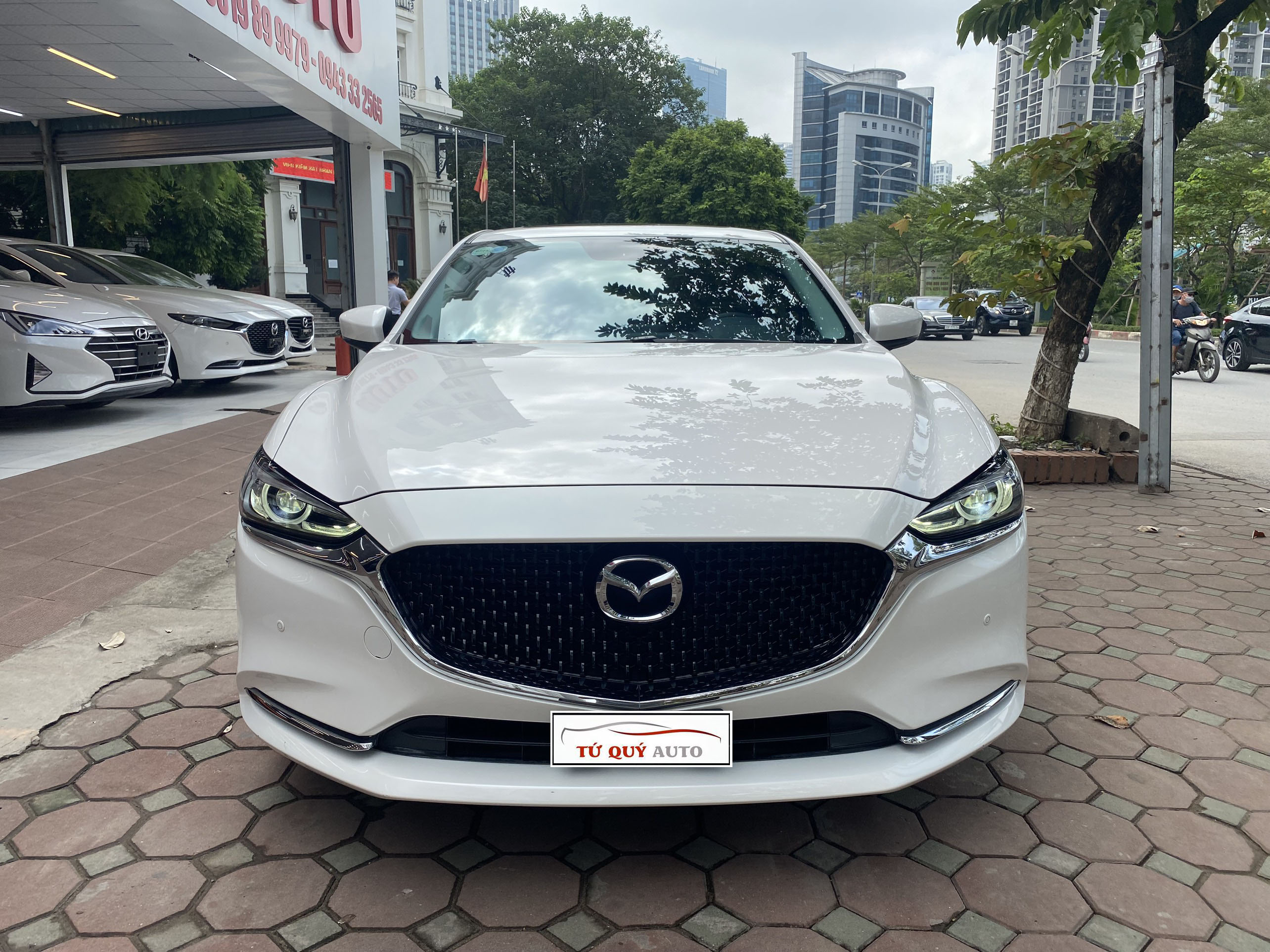 Xe Mazda 6 Luxury 2.0AT 2020 - Trắng