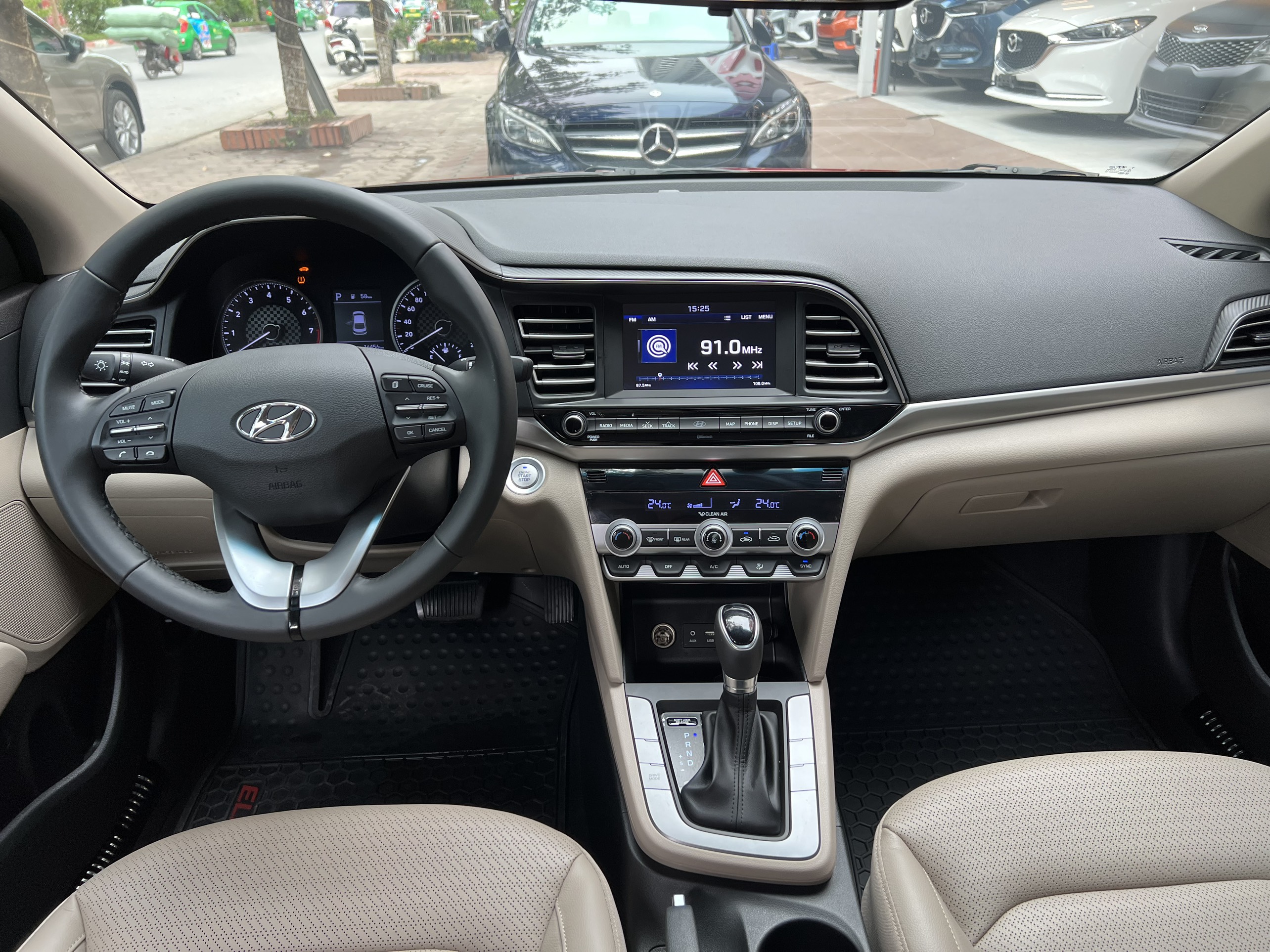 Hyundai Elantra 1.6AT 2019 - 7