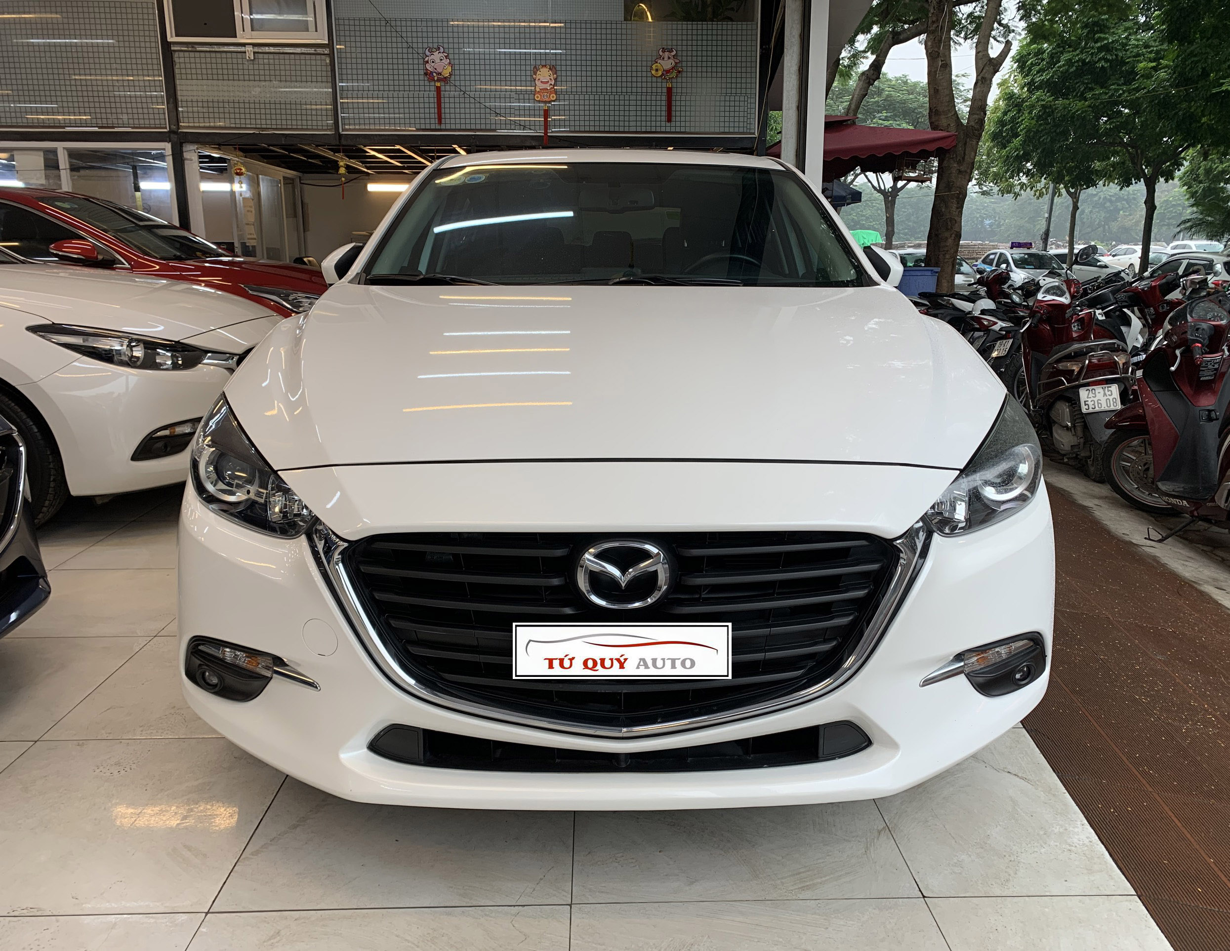 Xe Mazda 3 Hatchback 1.5AT 2018 - Trắng