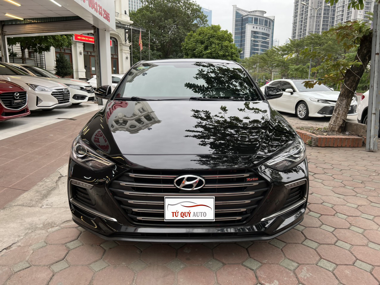 Xe Hyundai Elantra 1.6Turbo 2018 - Đen