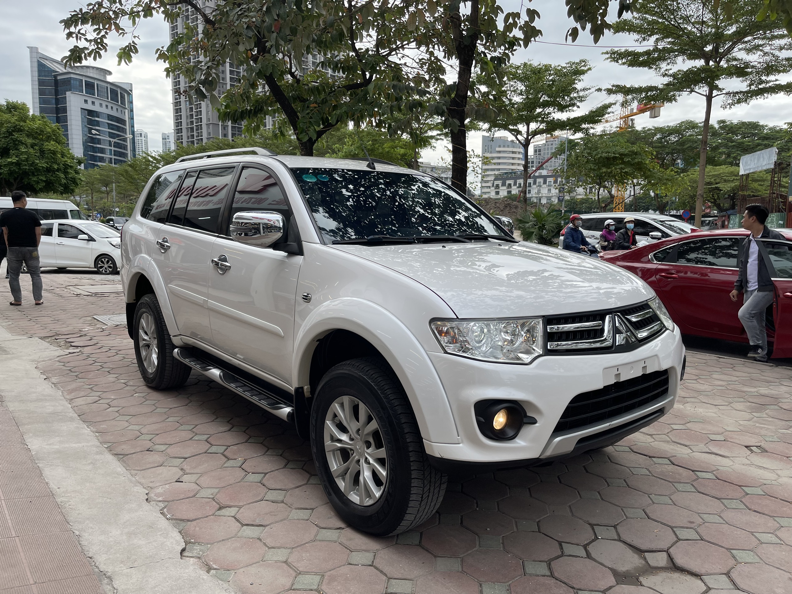 Mitsubishi Pajero 3.0AT 2015 - 7