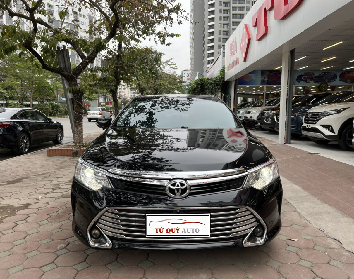 Xe Toyota Camry 2.0E 2017 - Đen