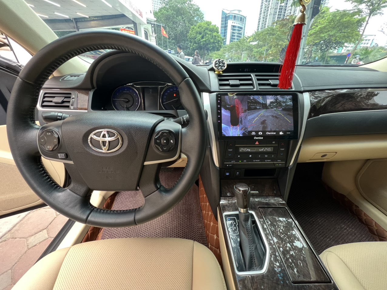 Toyota Camry 2.0E 2017 - 8