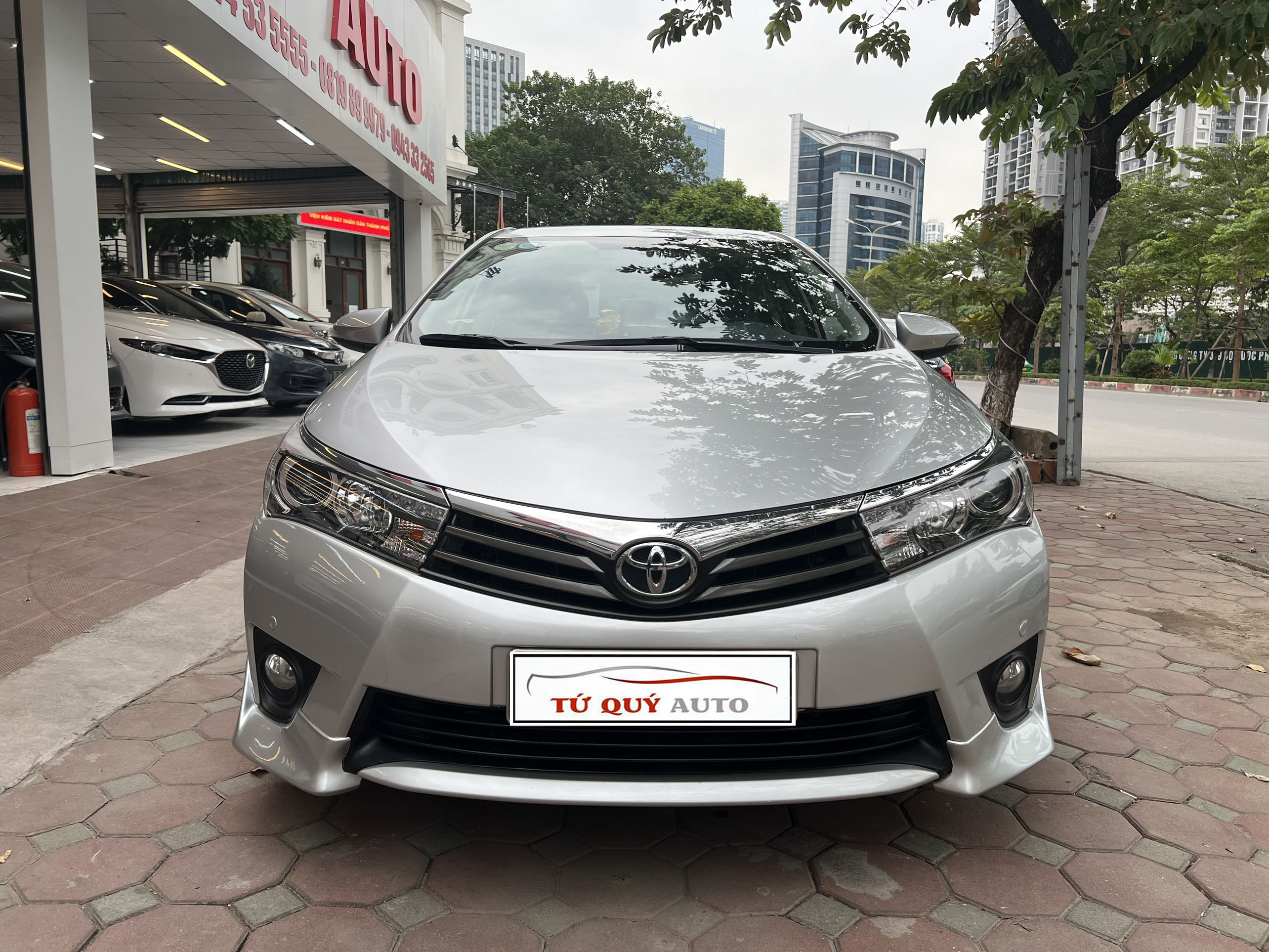 Xe Toyota Corolla altis 2.0V 2014 - Bạc