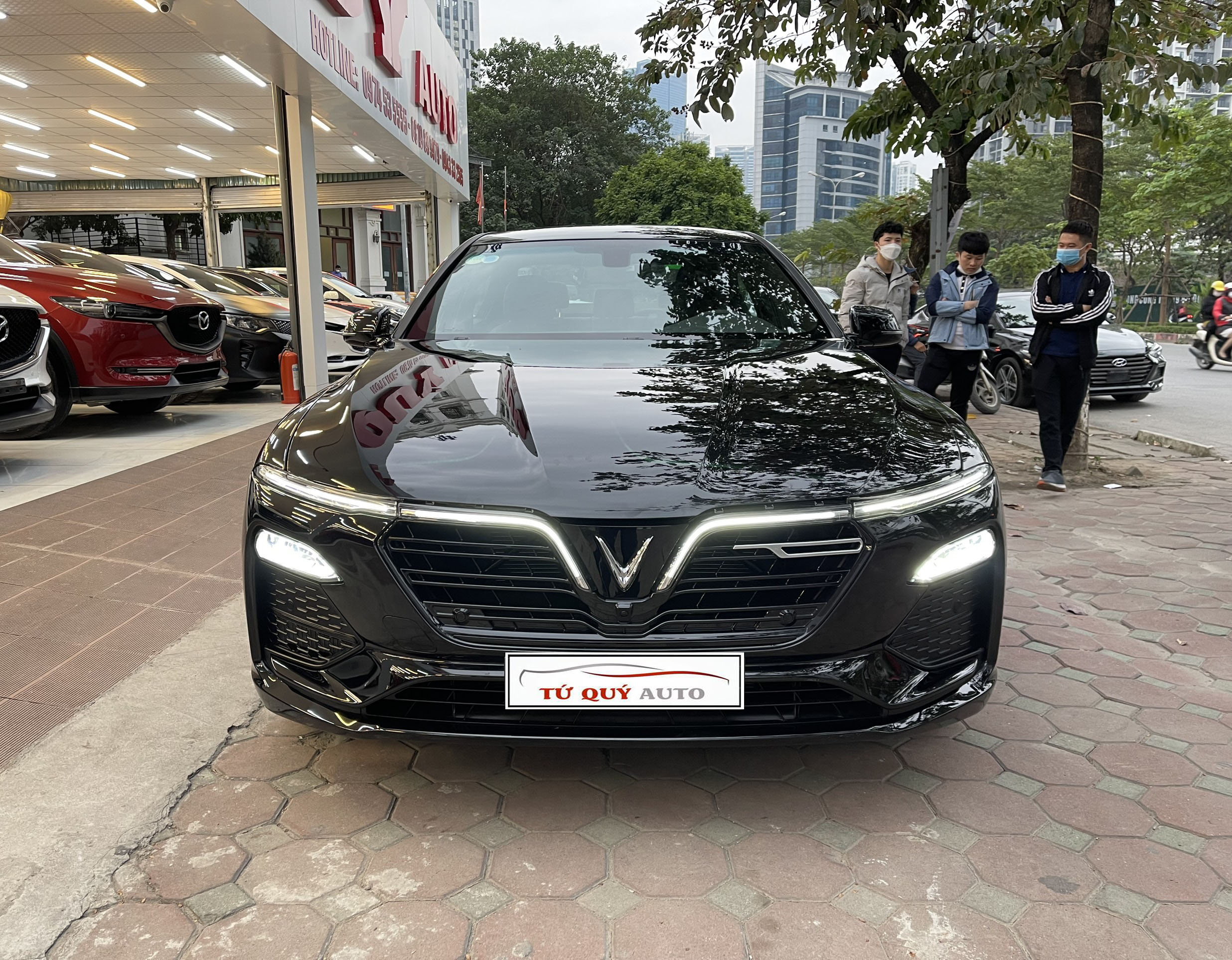 Xe VinFast Lux A 2.0 Base 2021 - Đen