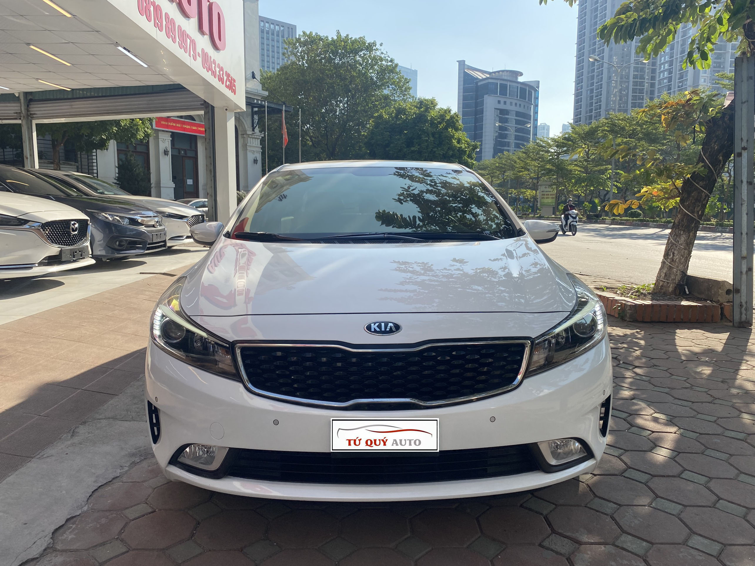 Xe Kia Cerato 2.0AT 2017 - Trắng